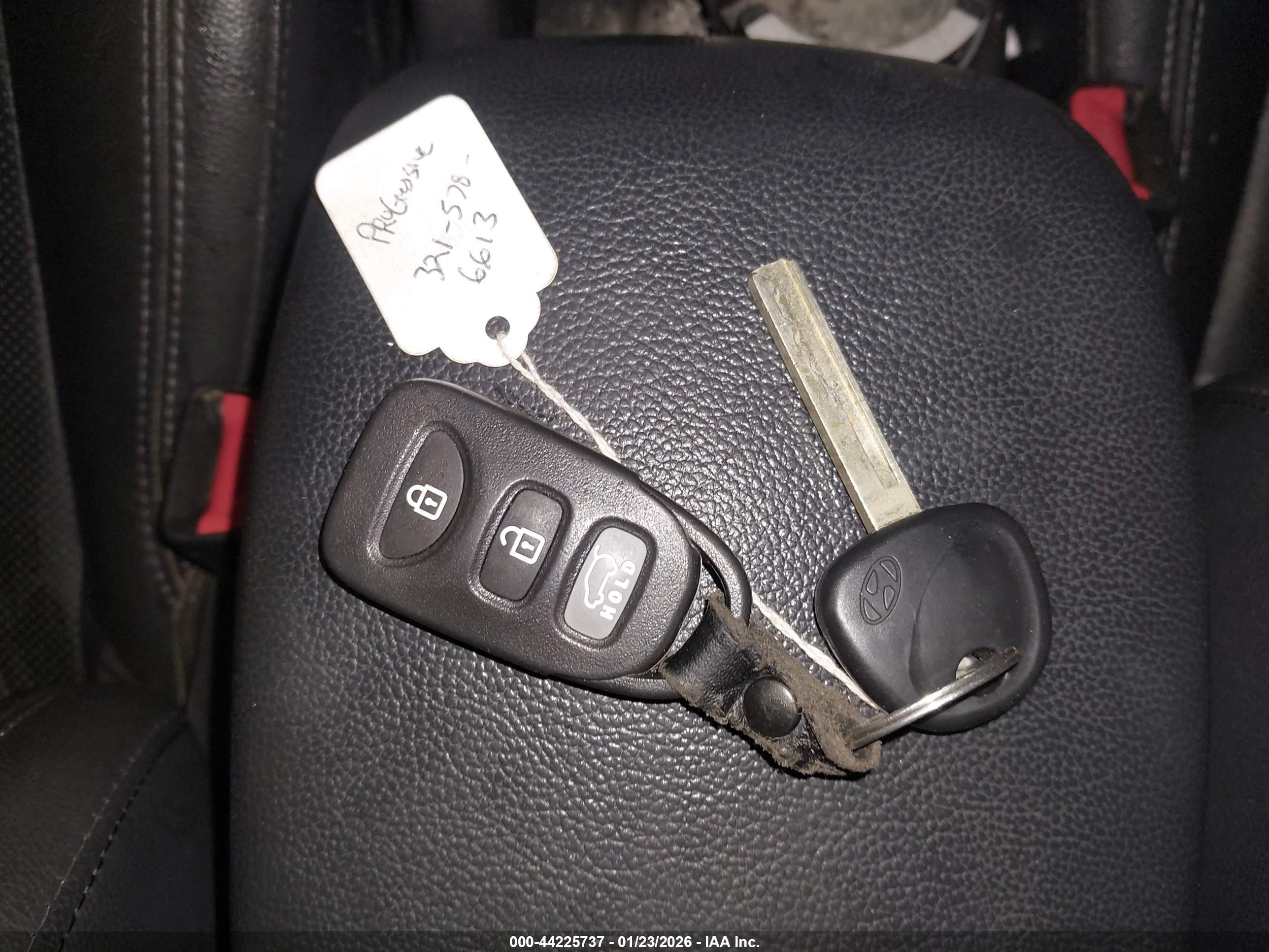 HYUNDAI ELANTRA image 11