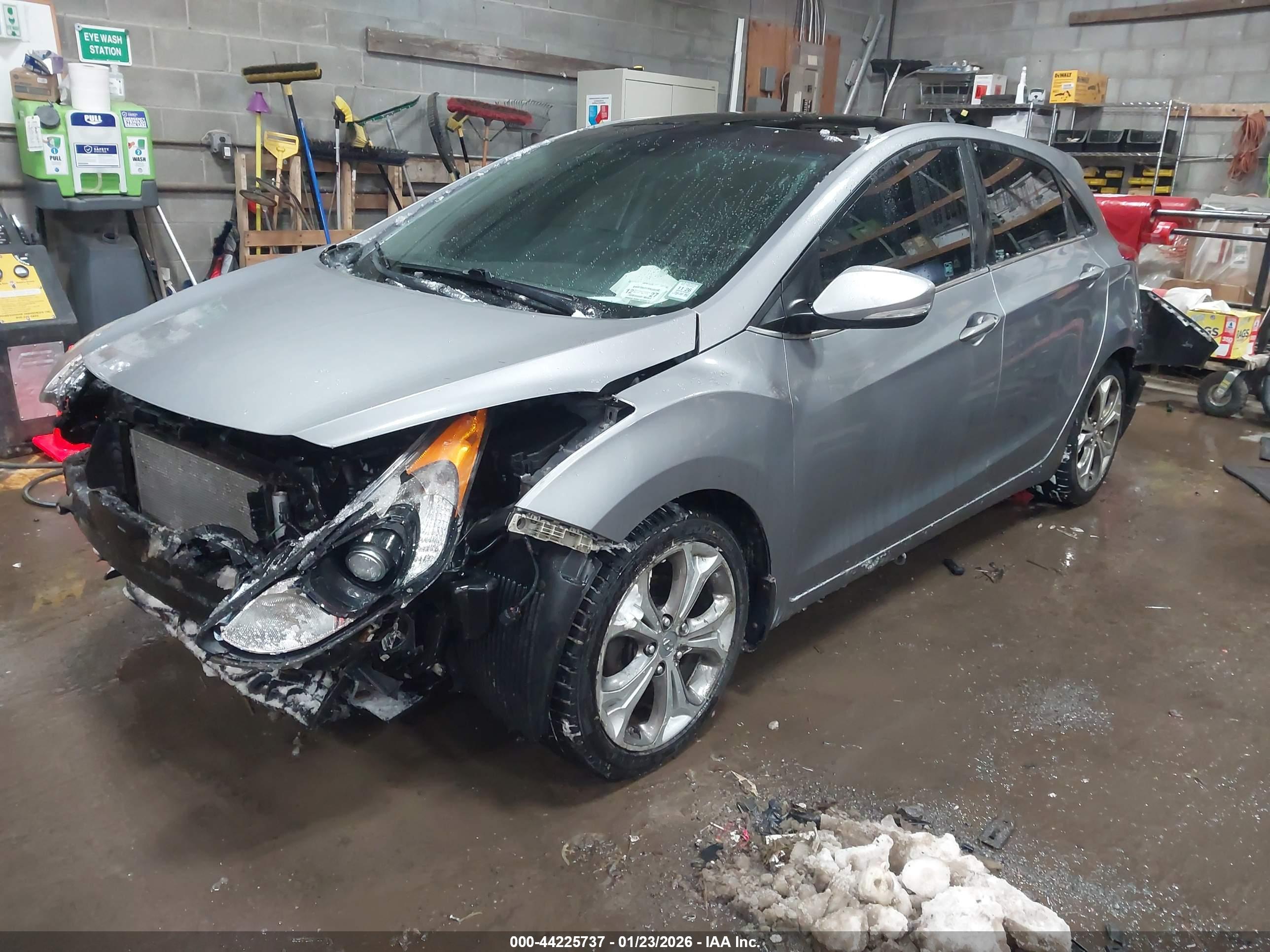 HYUNDAI ELANTRA image 2