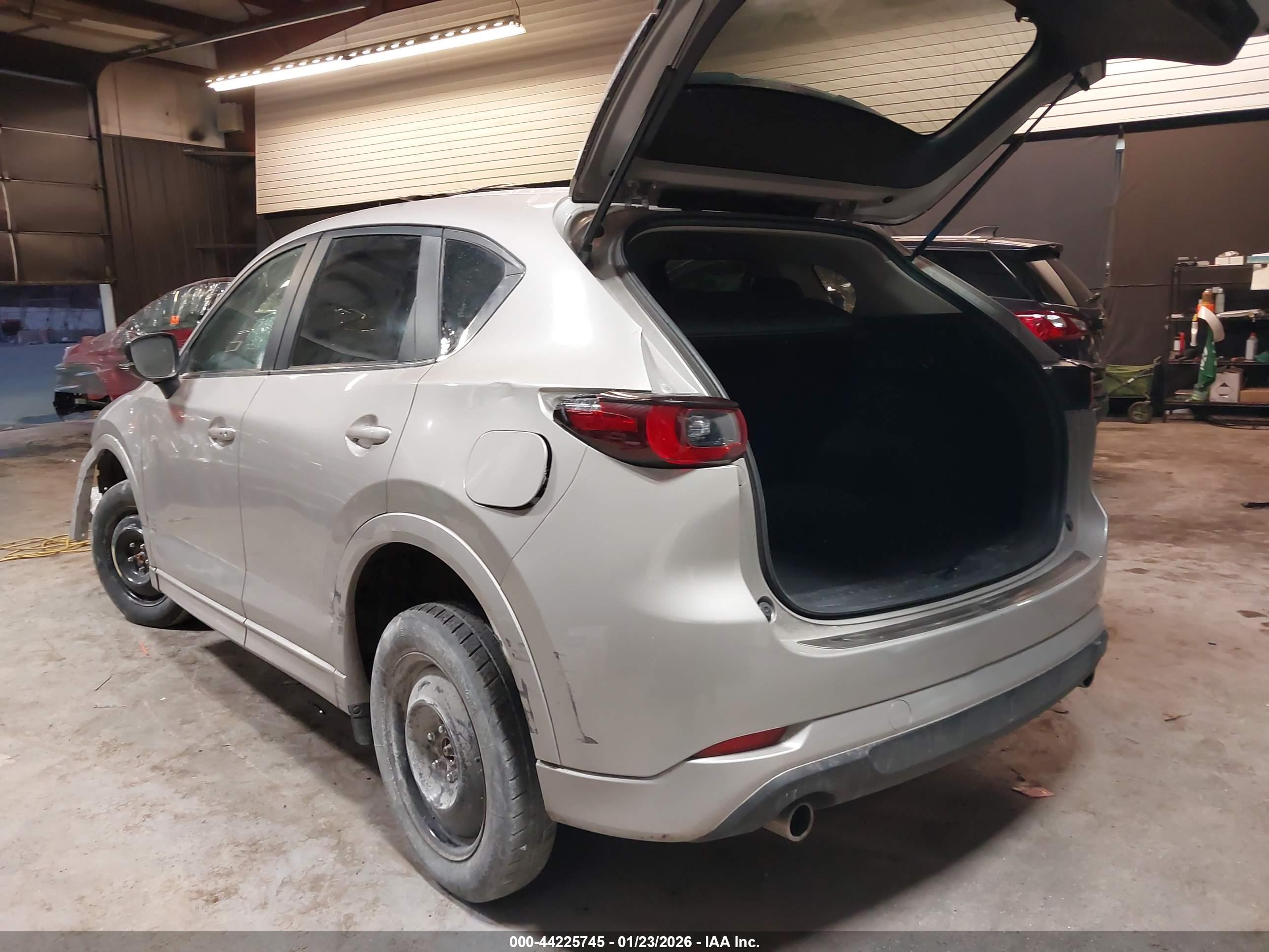 MAZDA CX-5 image 3