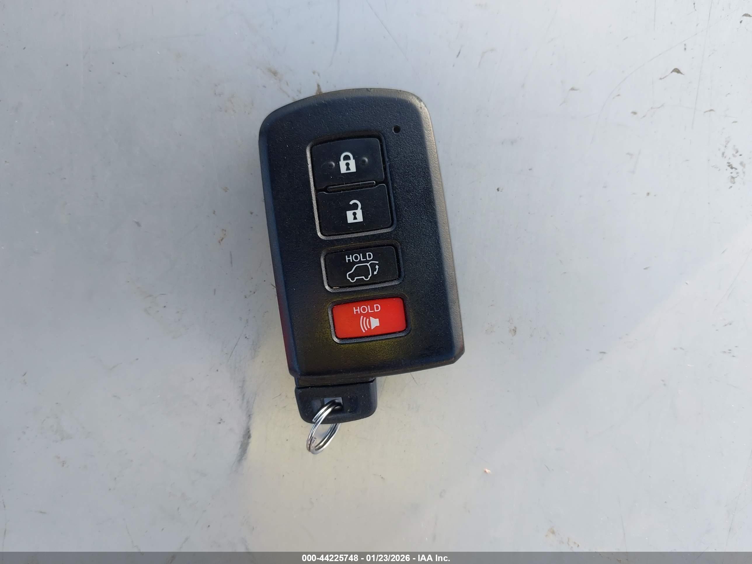TOYOTA RAV4 image 11