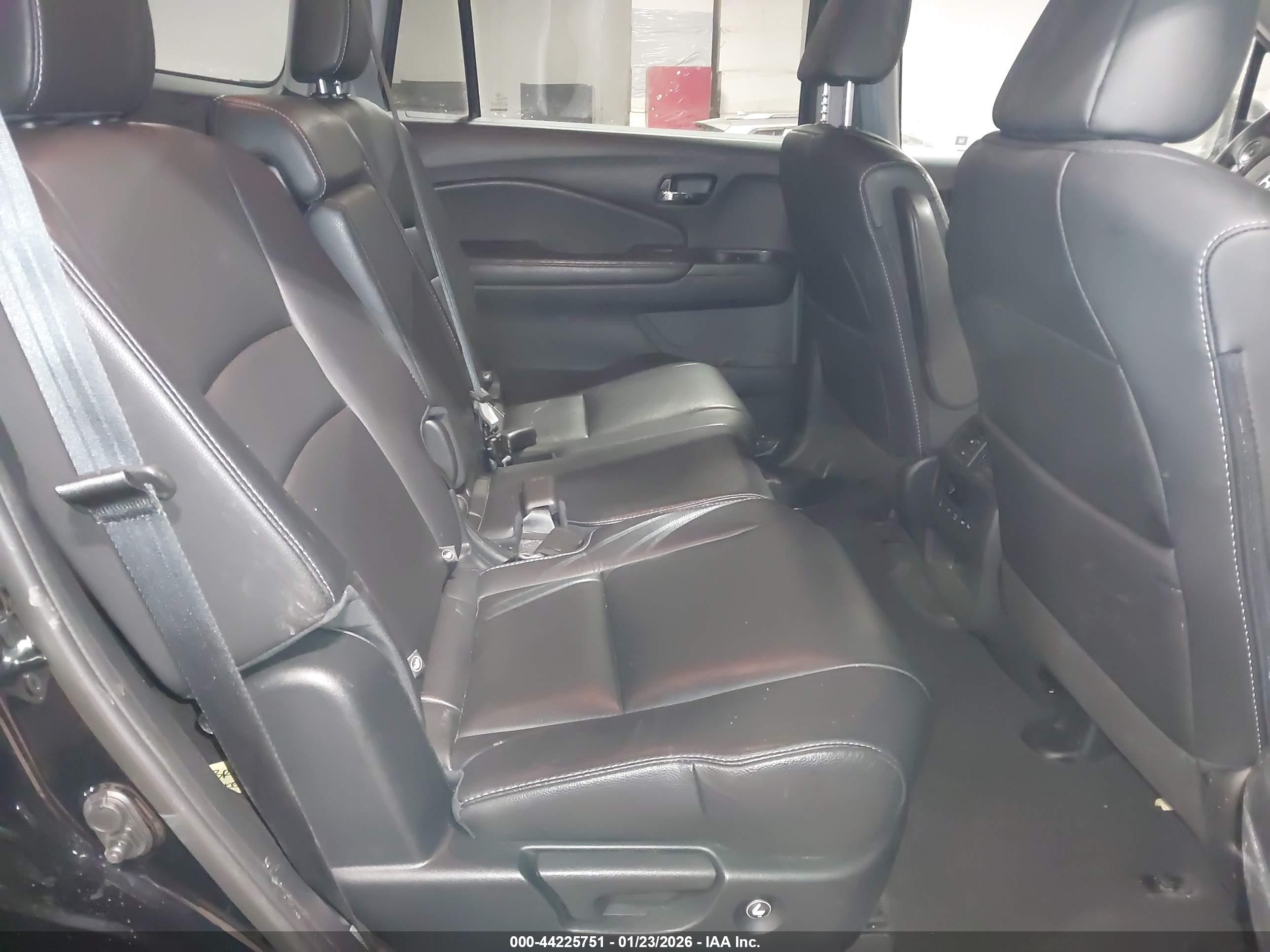 HONDA PILOT image 8