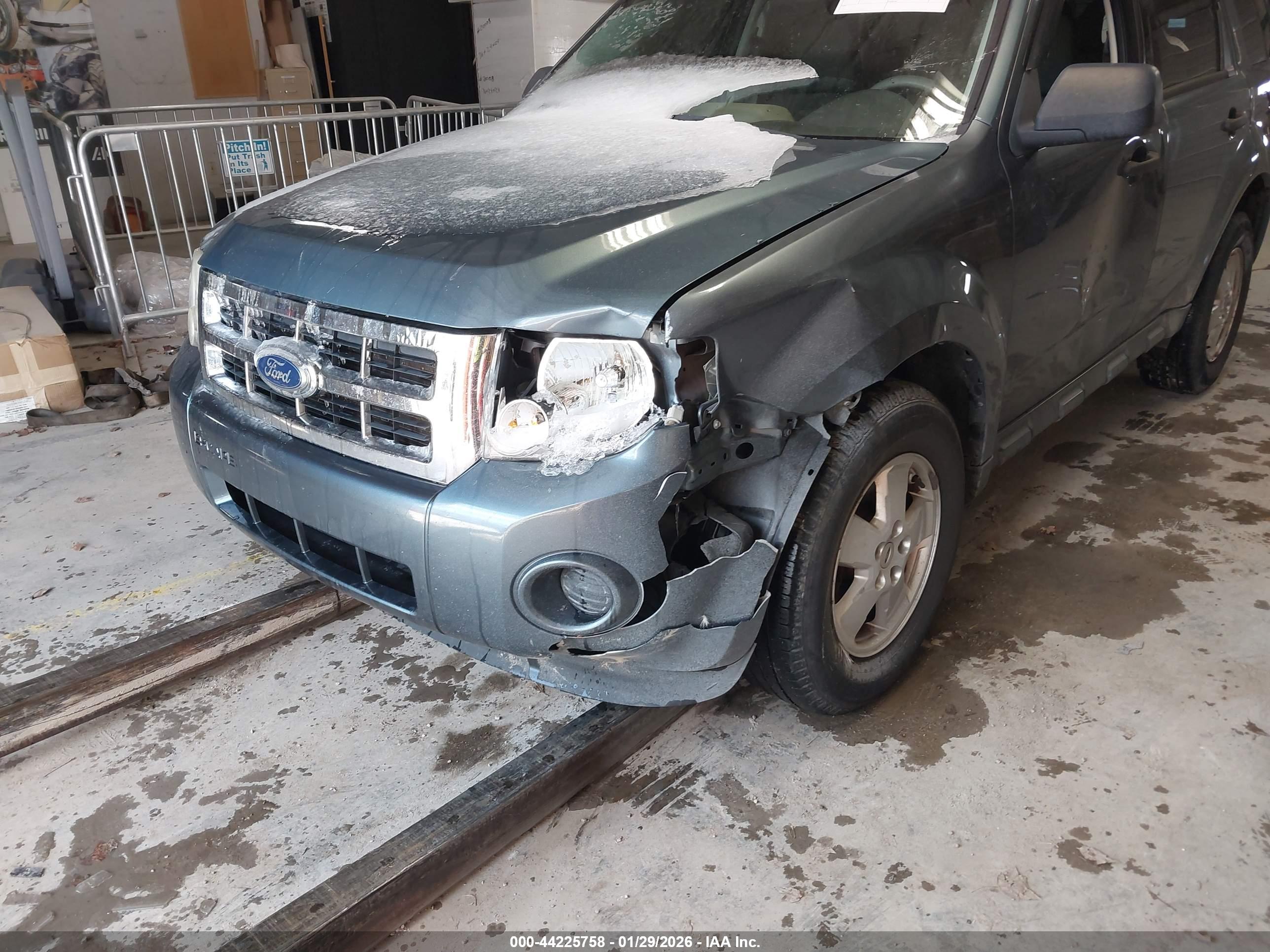 FORD ESCAPE image 6