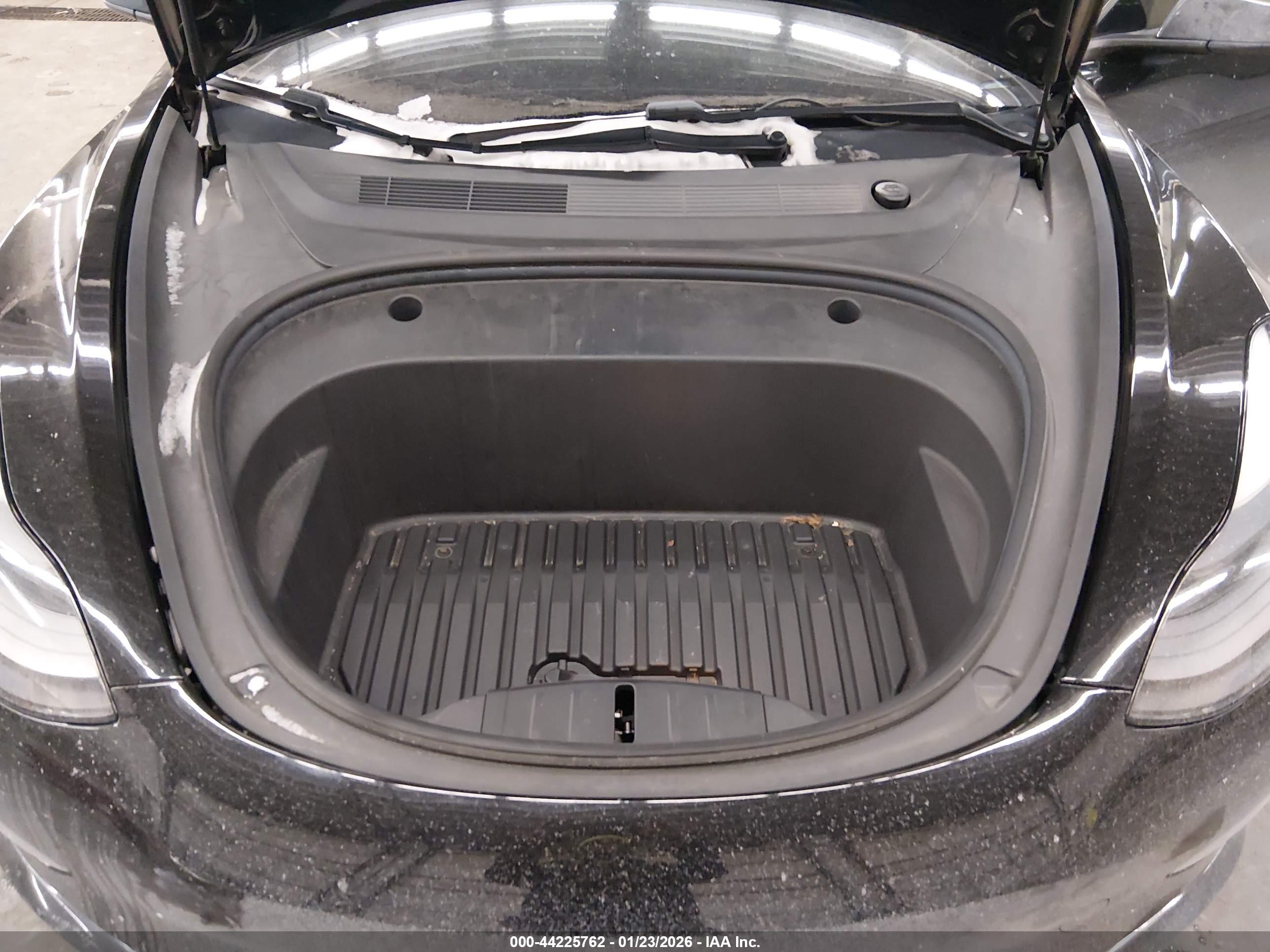 TESLA MODEL image 10