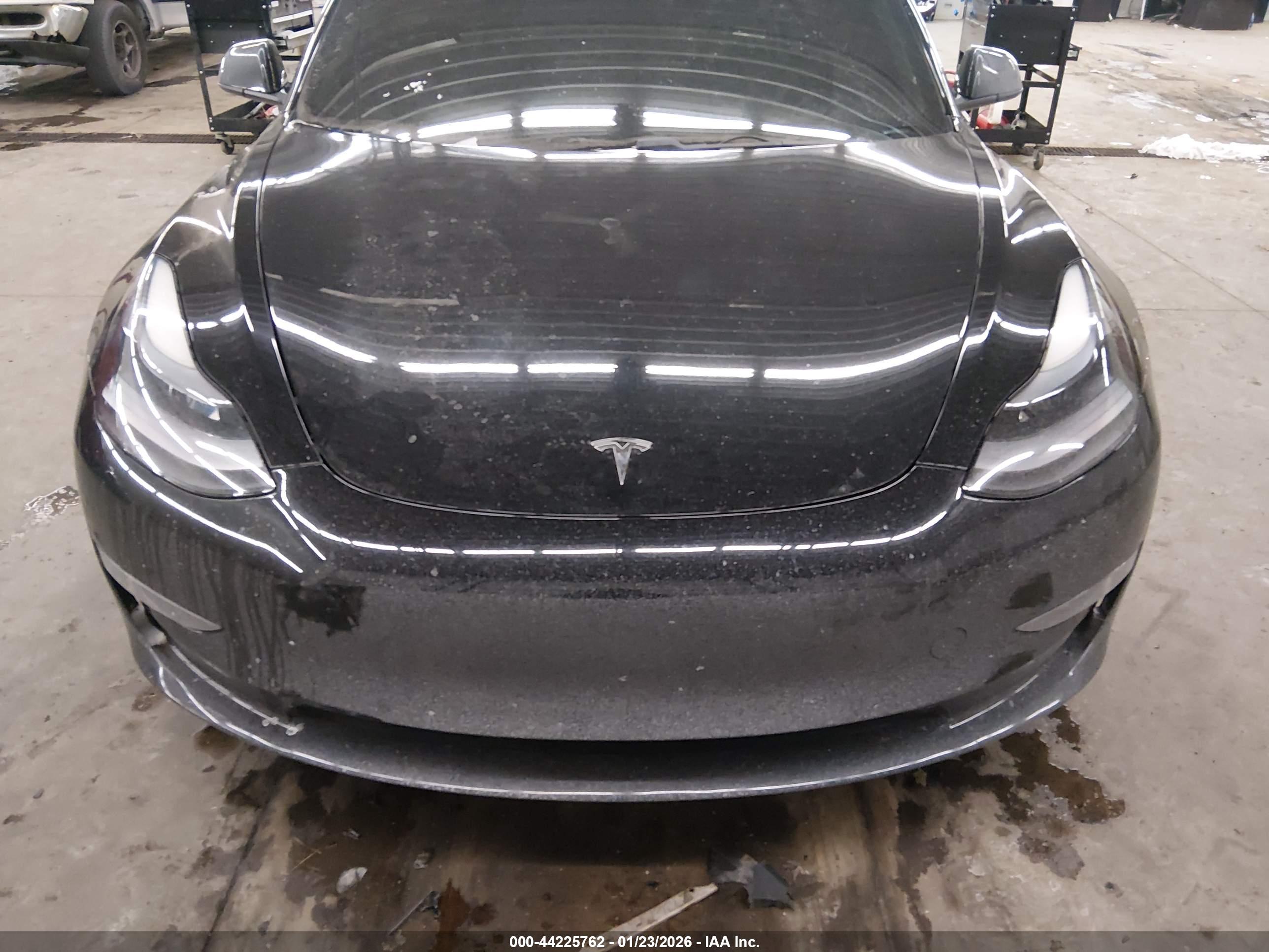 TESLA MODEL image 6