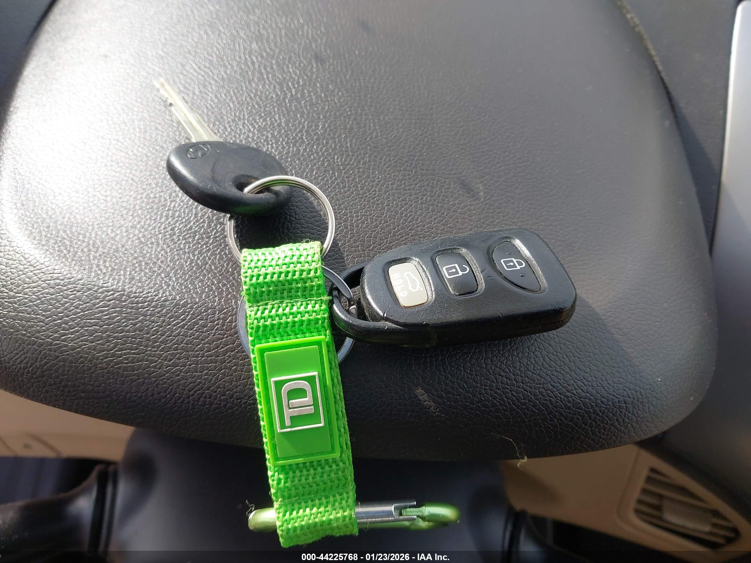 HYUNDAI ELANTRA image 11