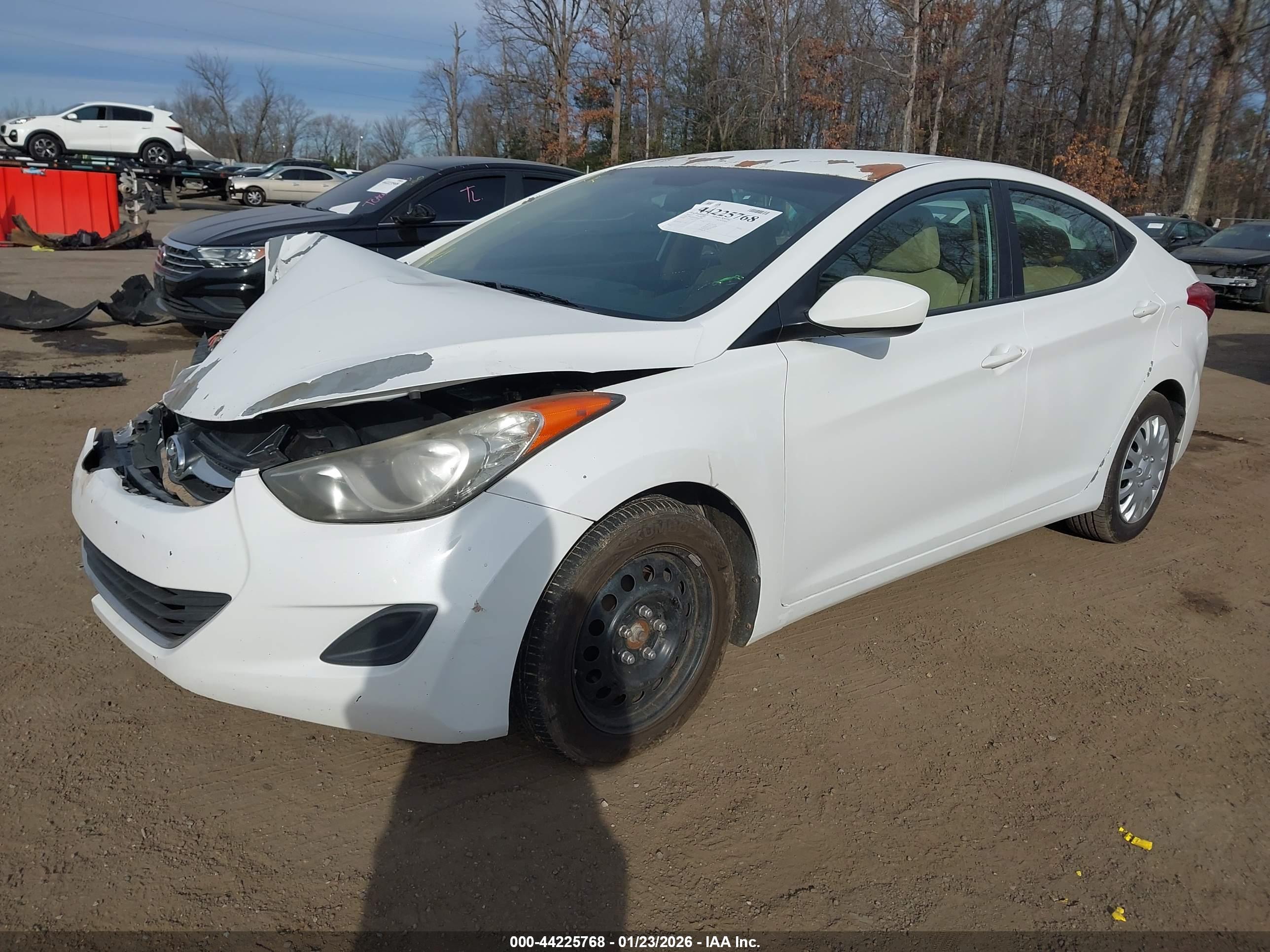 HYUNDAI ELANTRA image 2