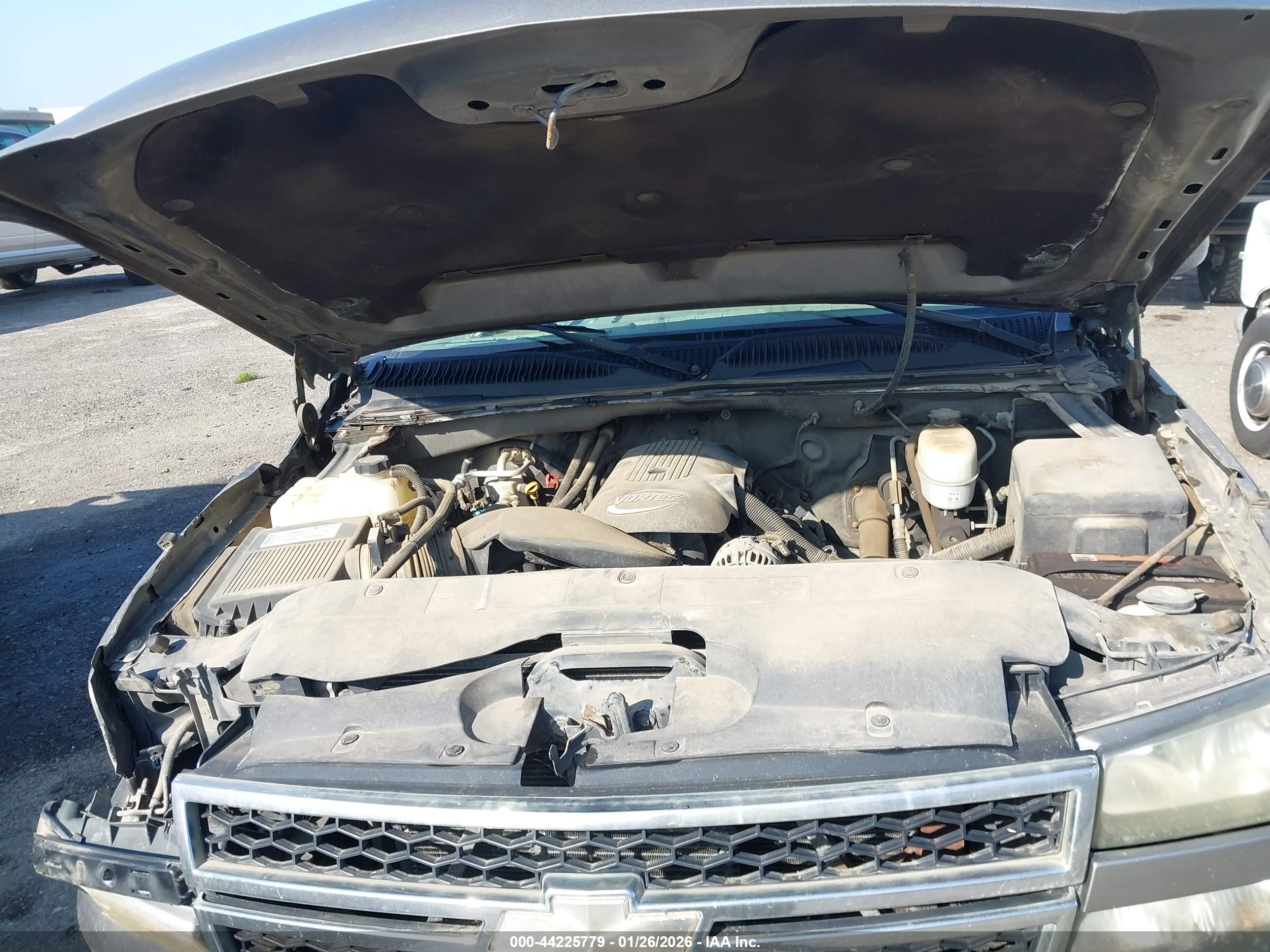 CHEVROLET SILVERADO image 10