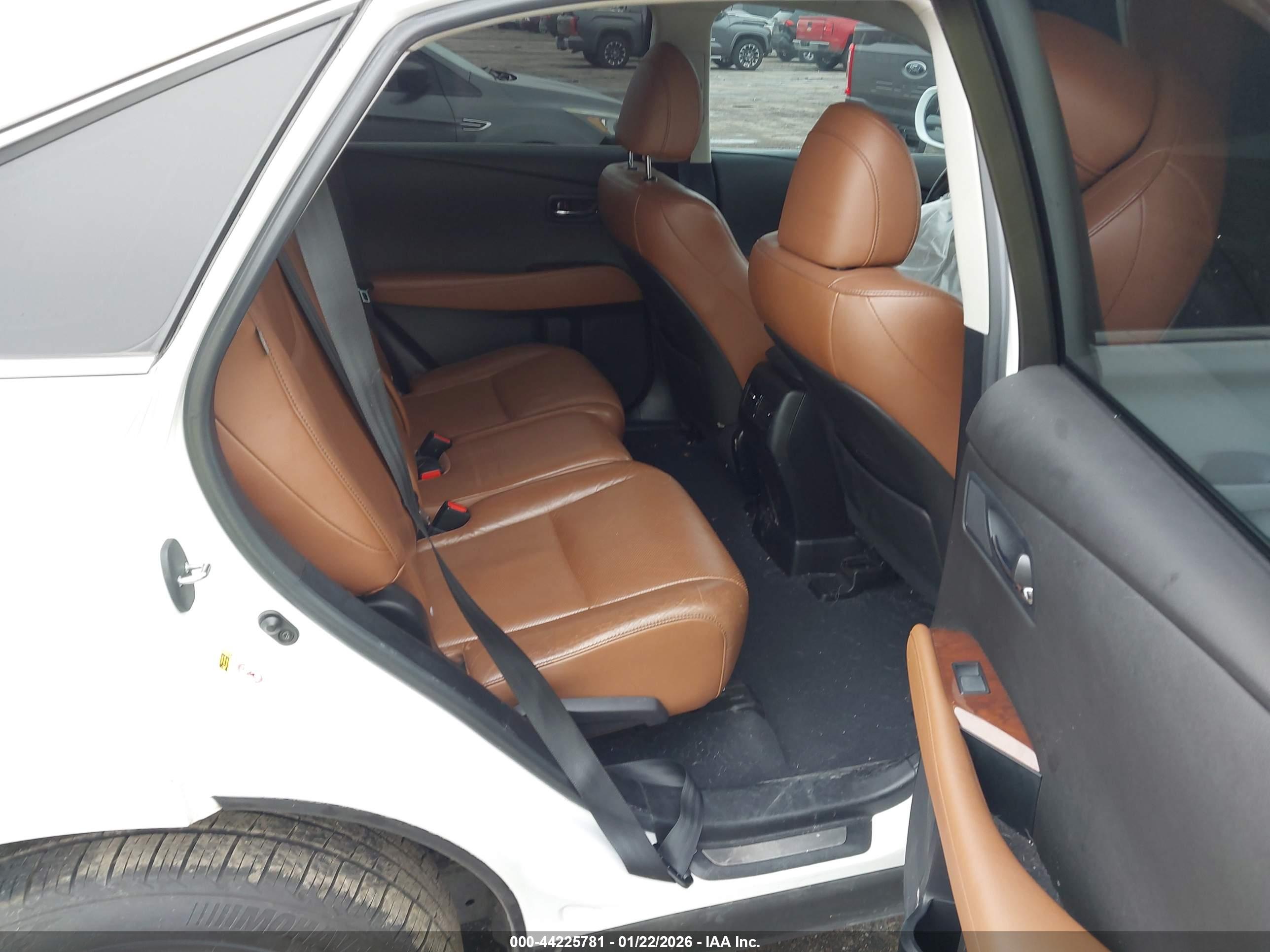 LEXUS RX image 8