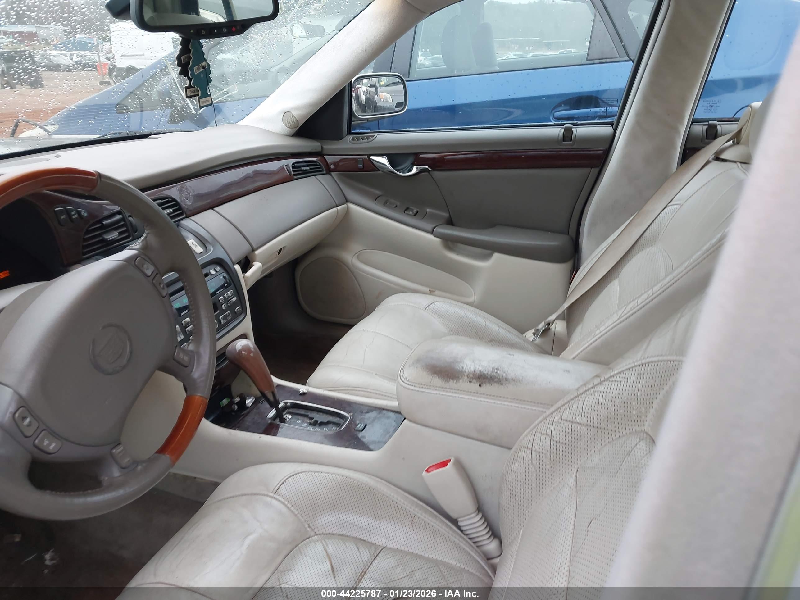 CADILLAC DEVILLE image 5