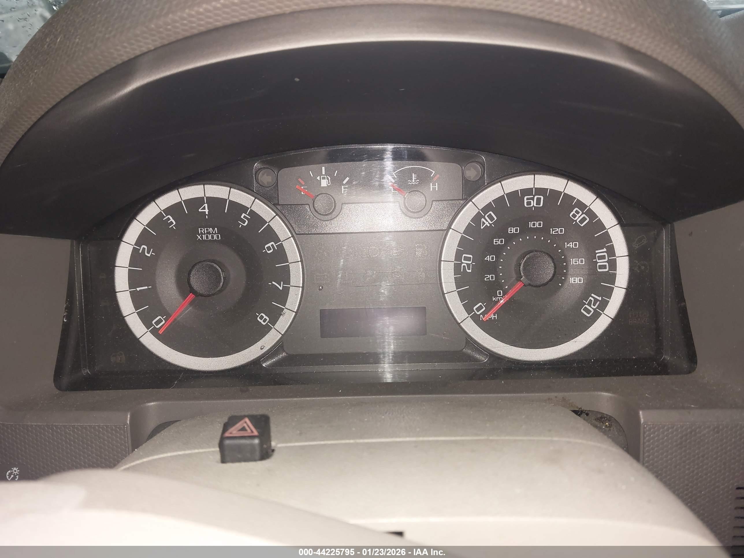 FORD ESCAPE image 7