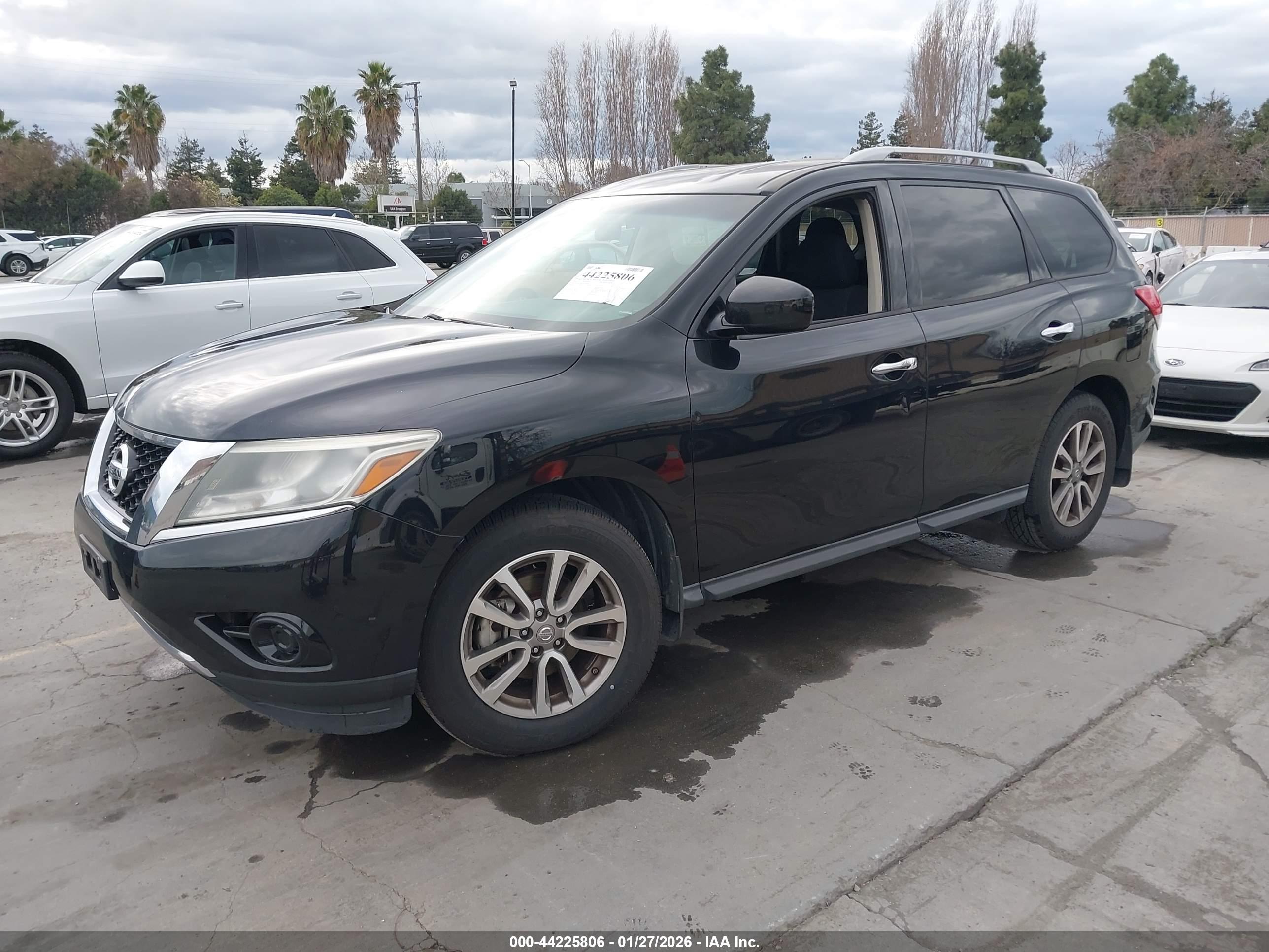 NISSAN PATHFINDER image 2
