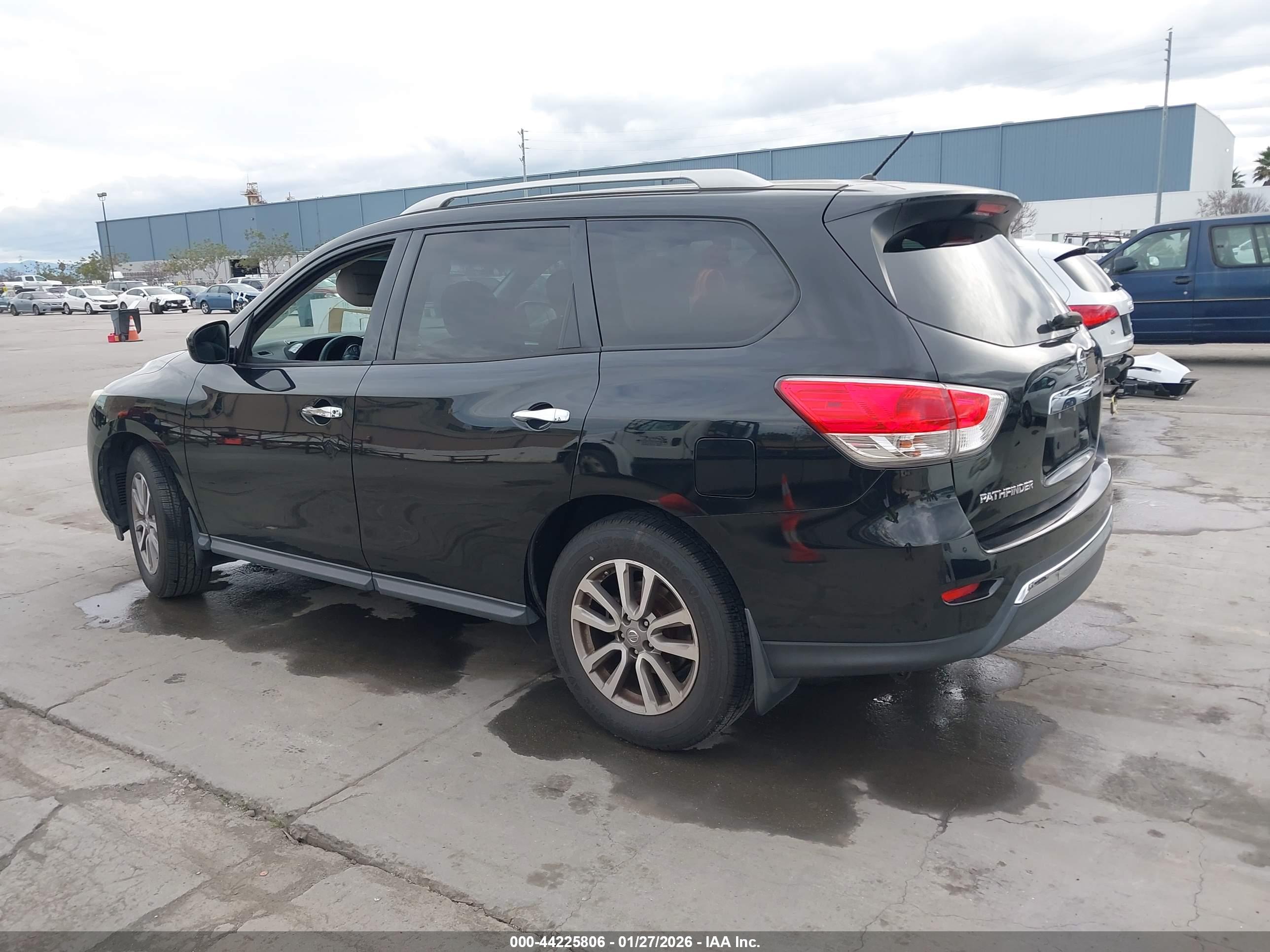 NISSAN PATHFINDER image 3