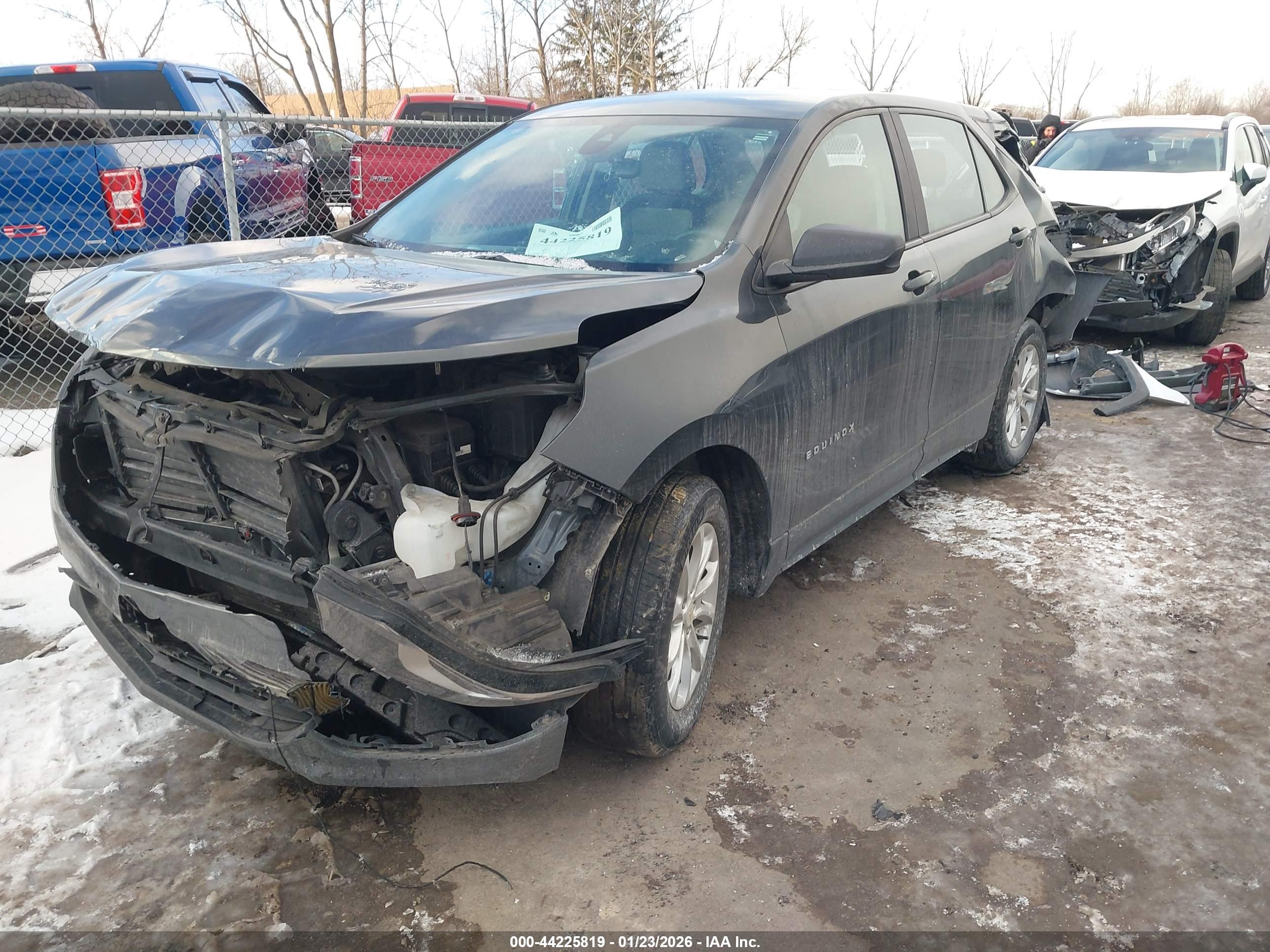 CHEVROLET EQUINOX image 2