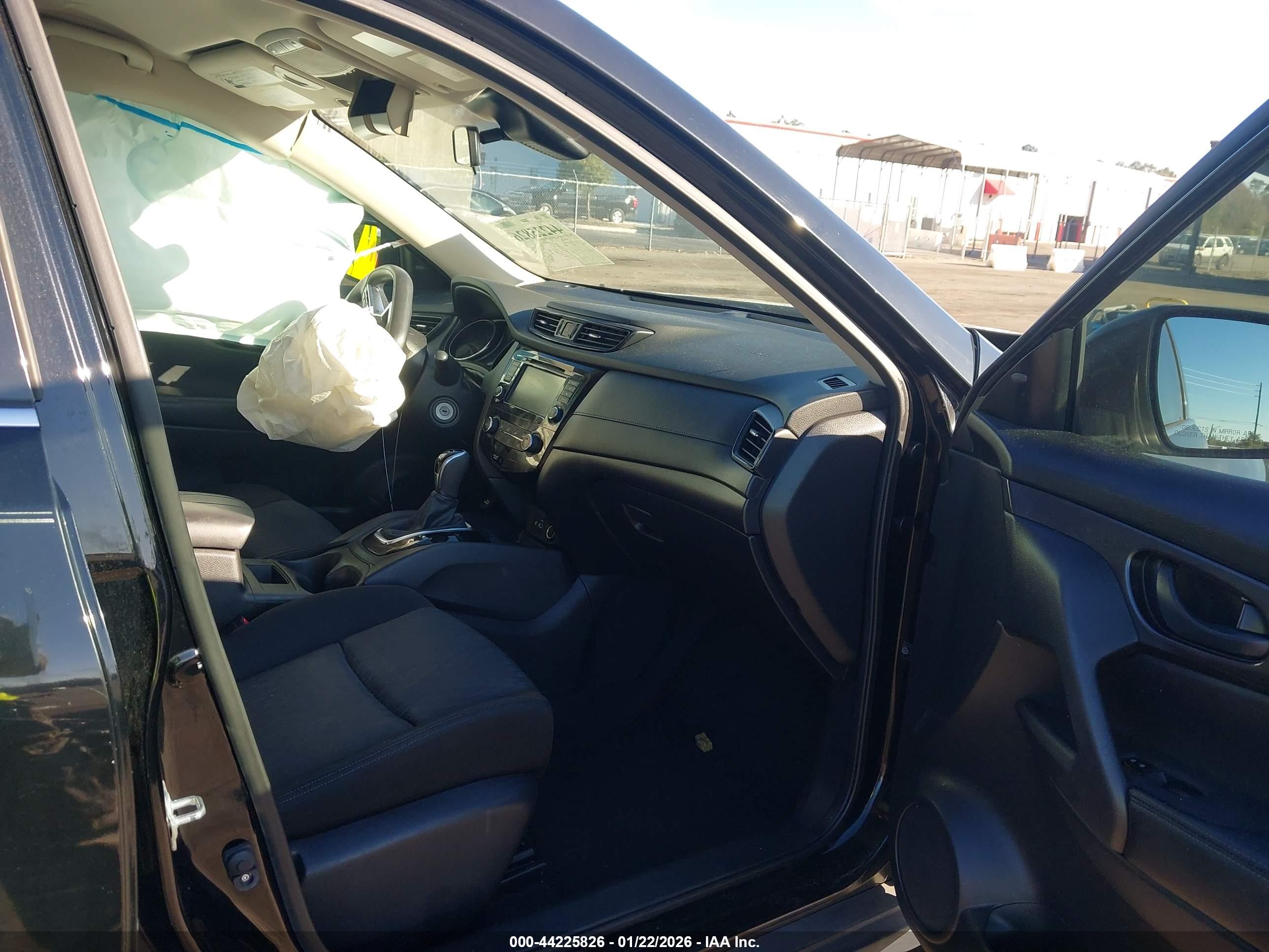NISSAN ROGUE image 5