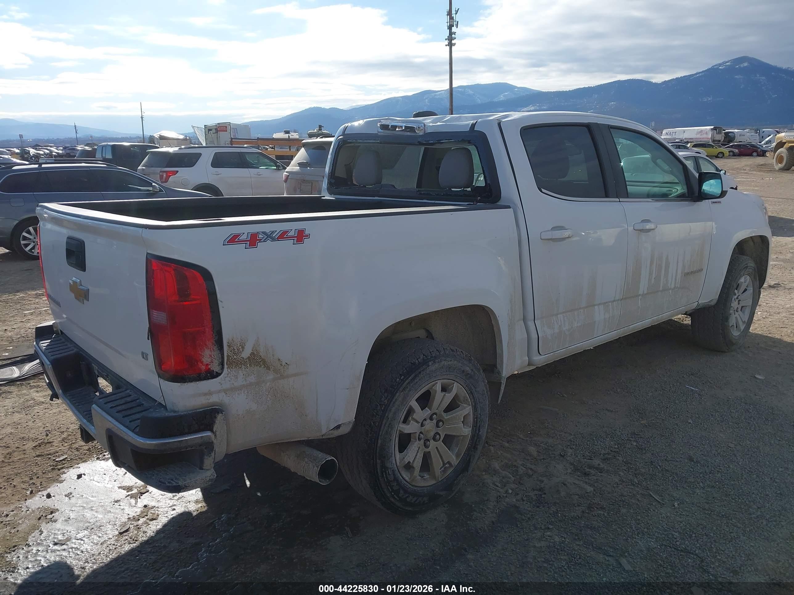 CHEVROLET COLORADO image 4