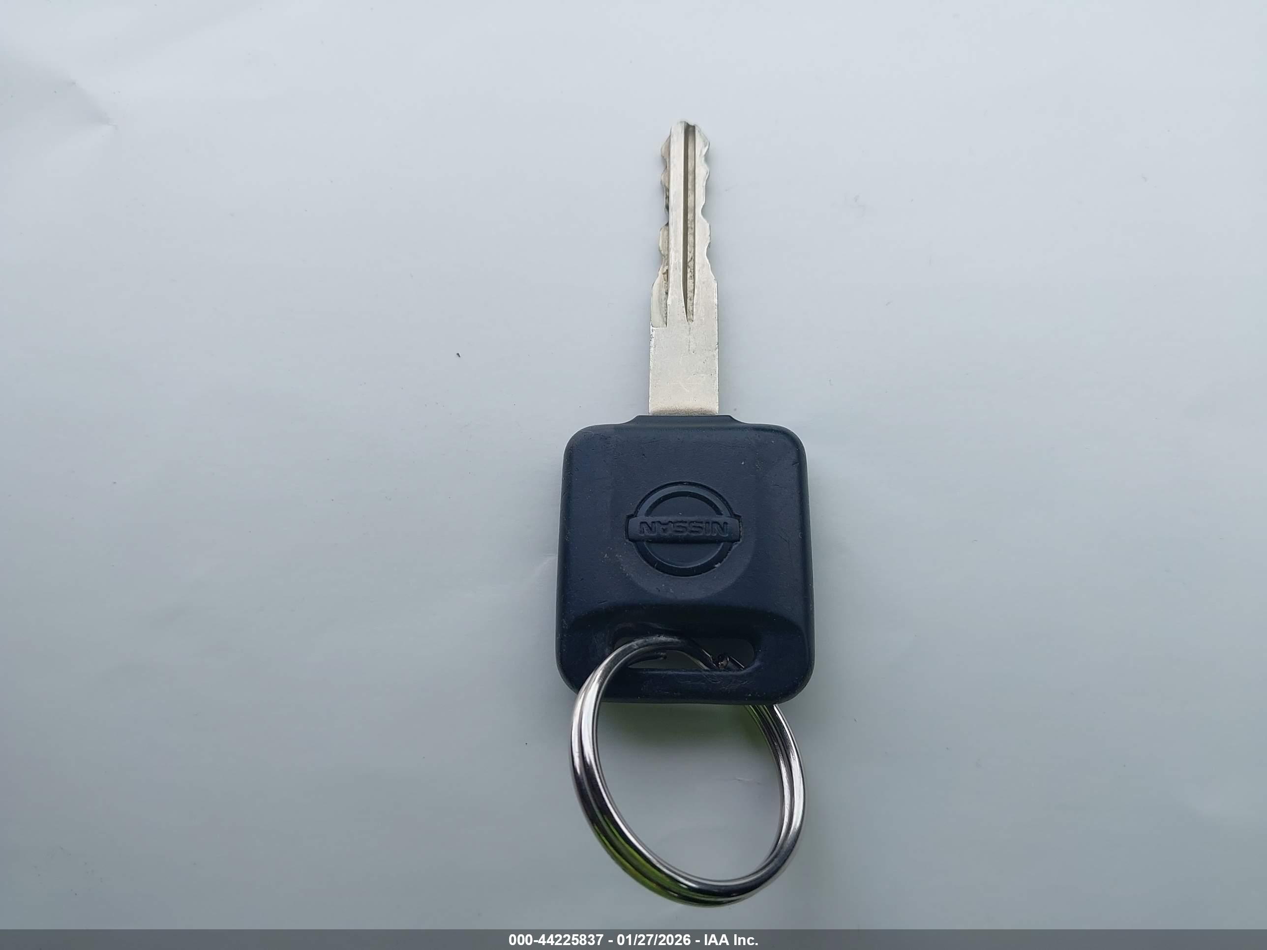 NISSAN VERSA image 11