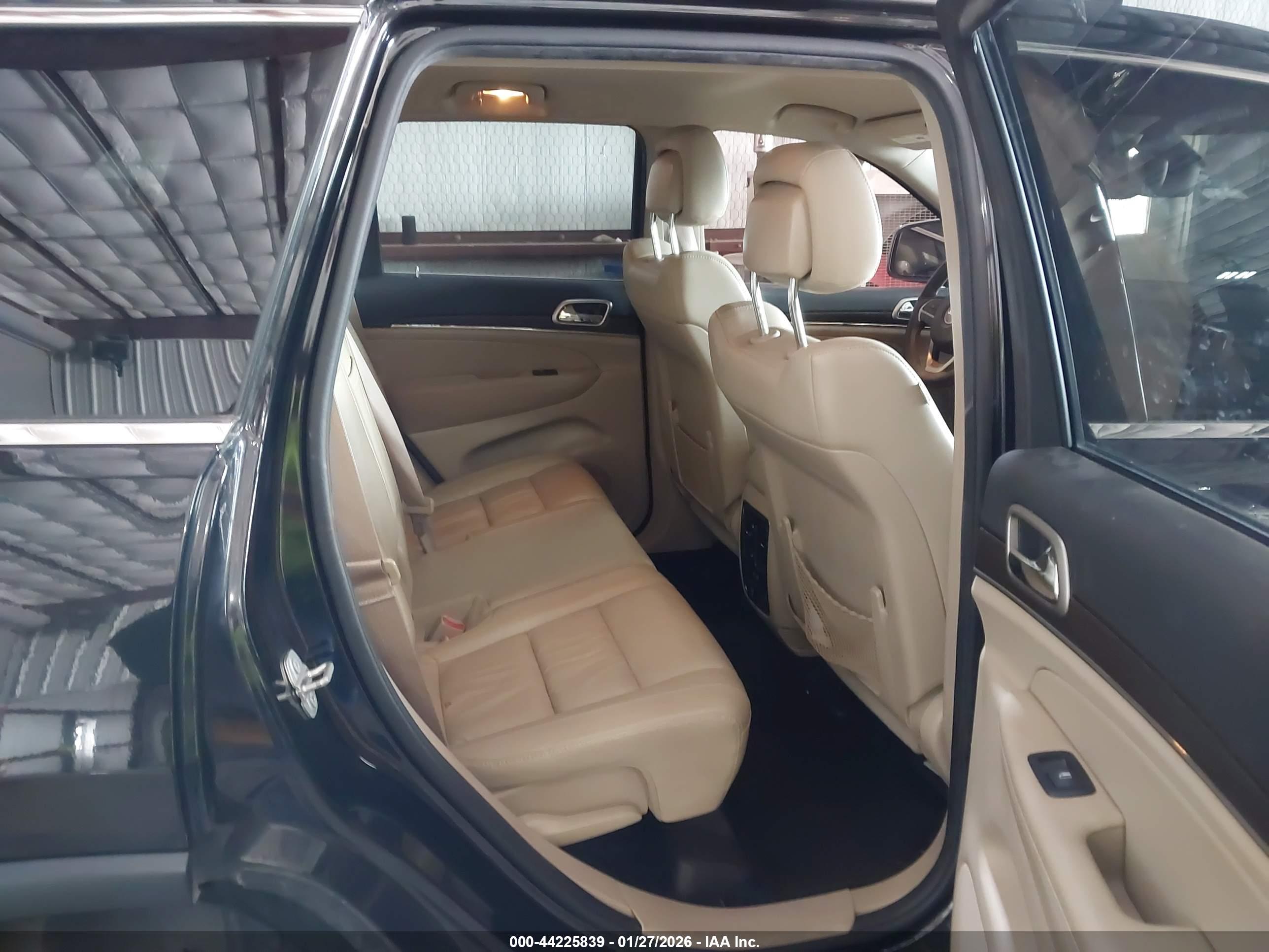 JEEP GRAND image 8