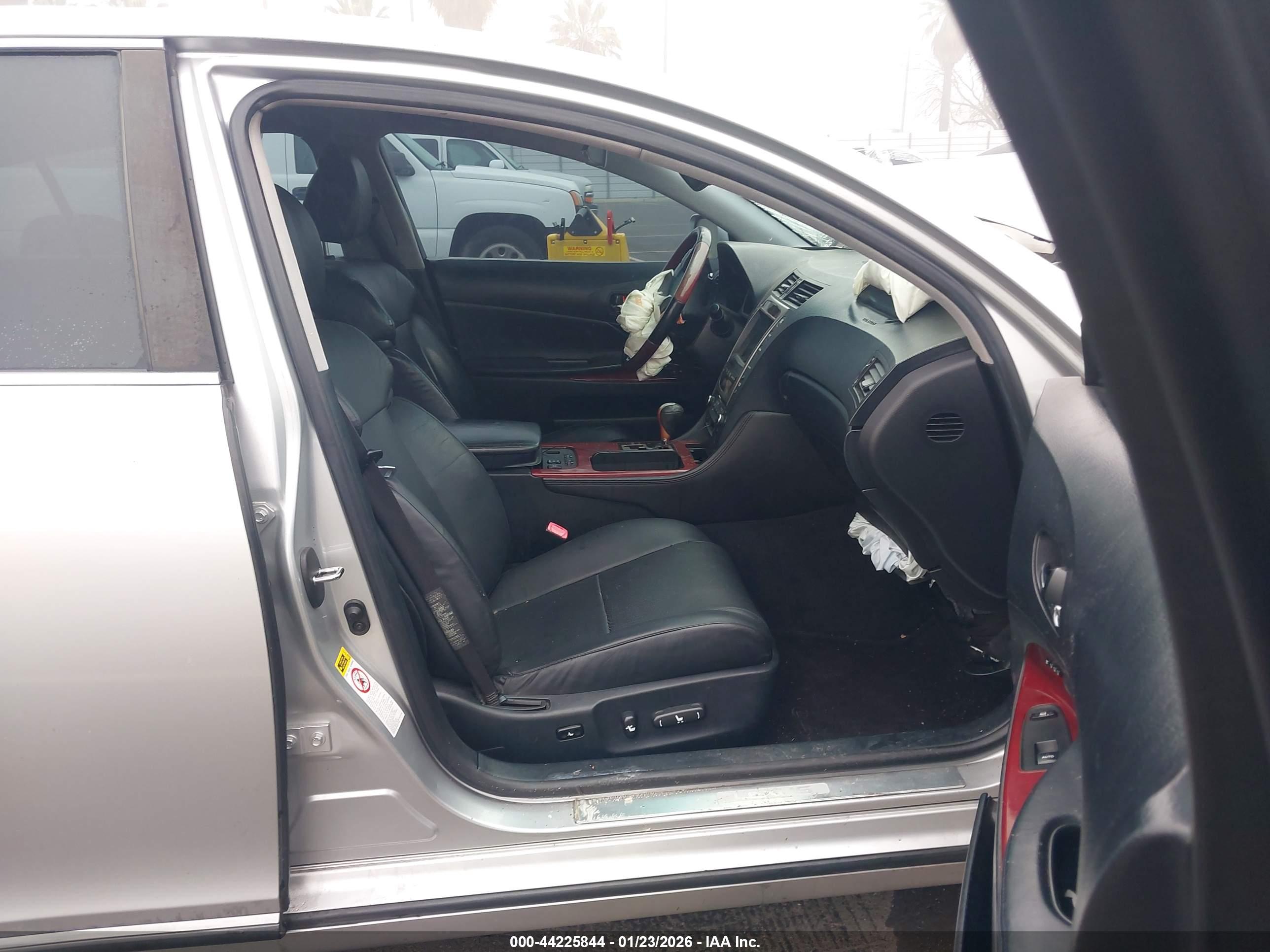 LEXUS GS image 5