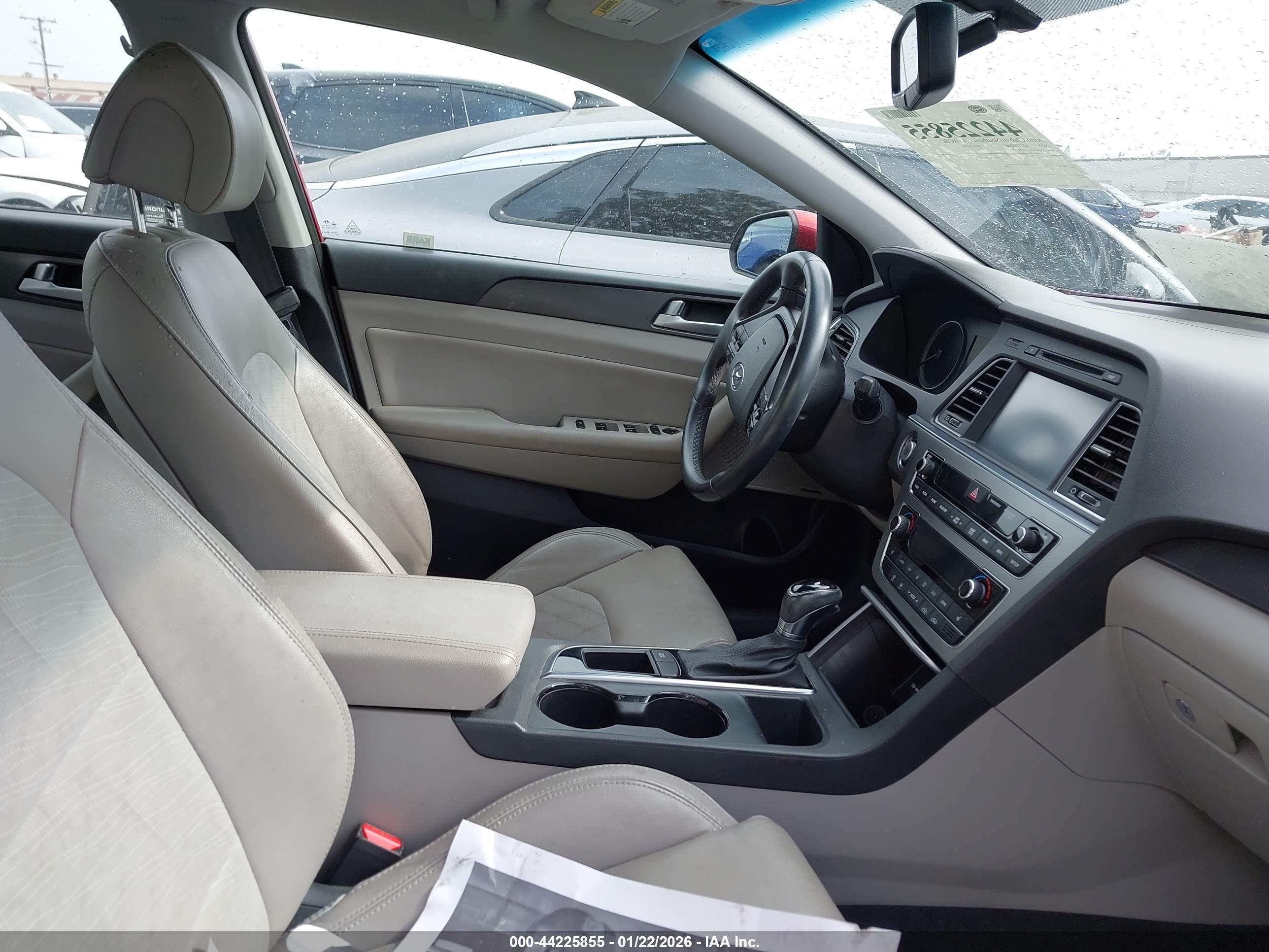 HYUNDAI SONATA image 5