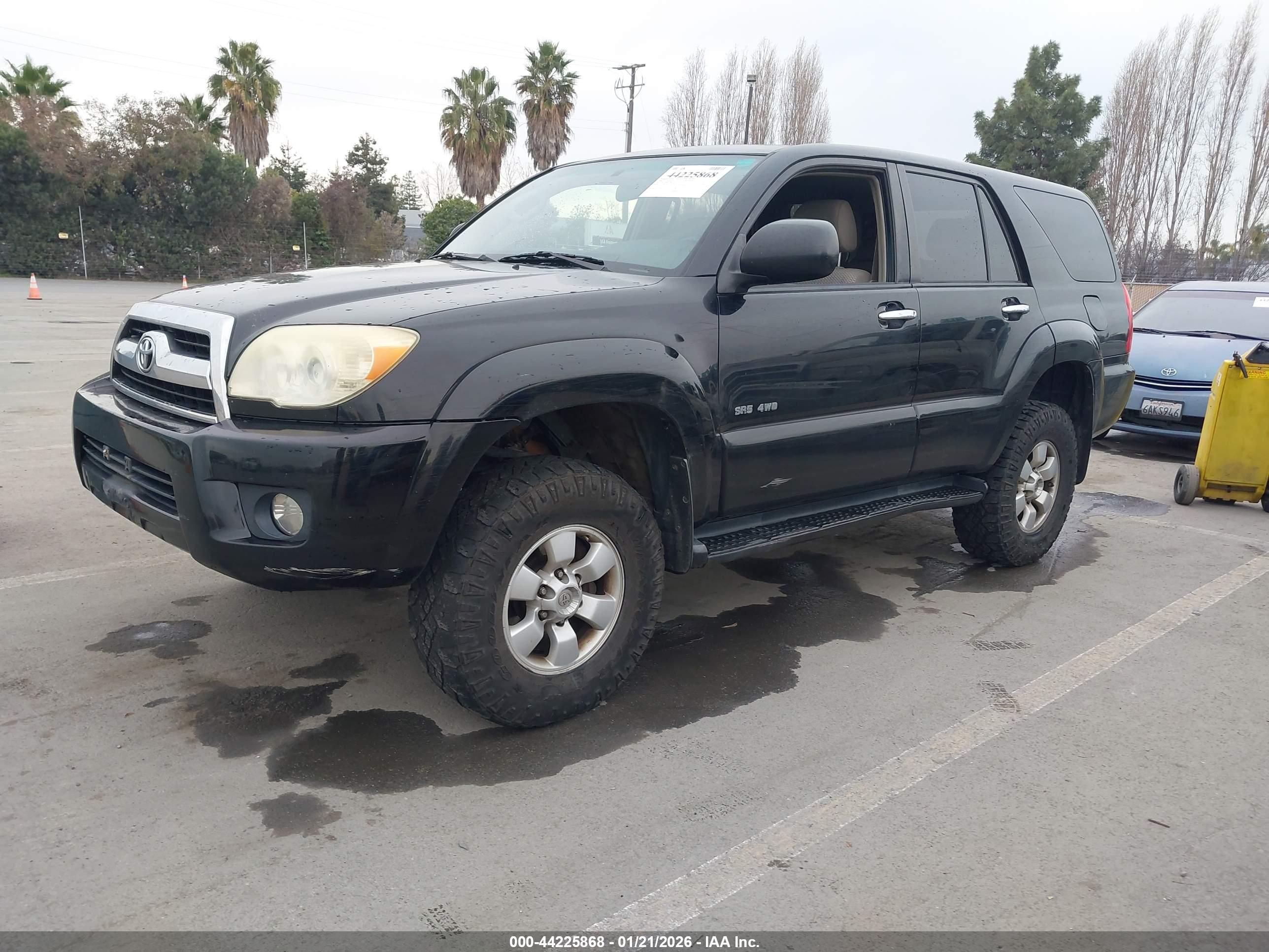 TOYOTA 4RUNNER image 2