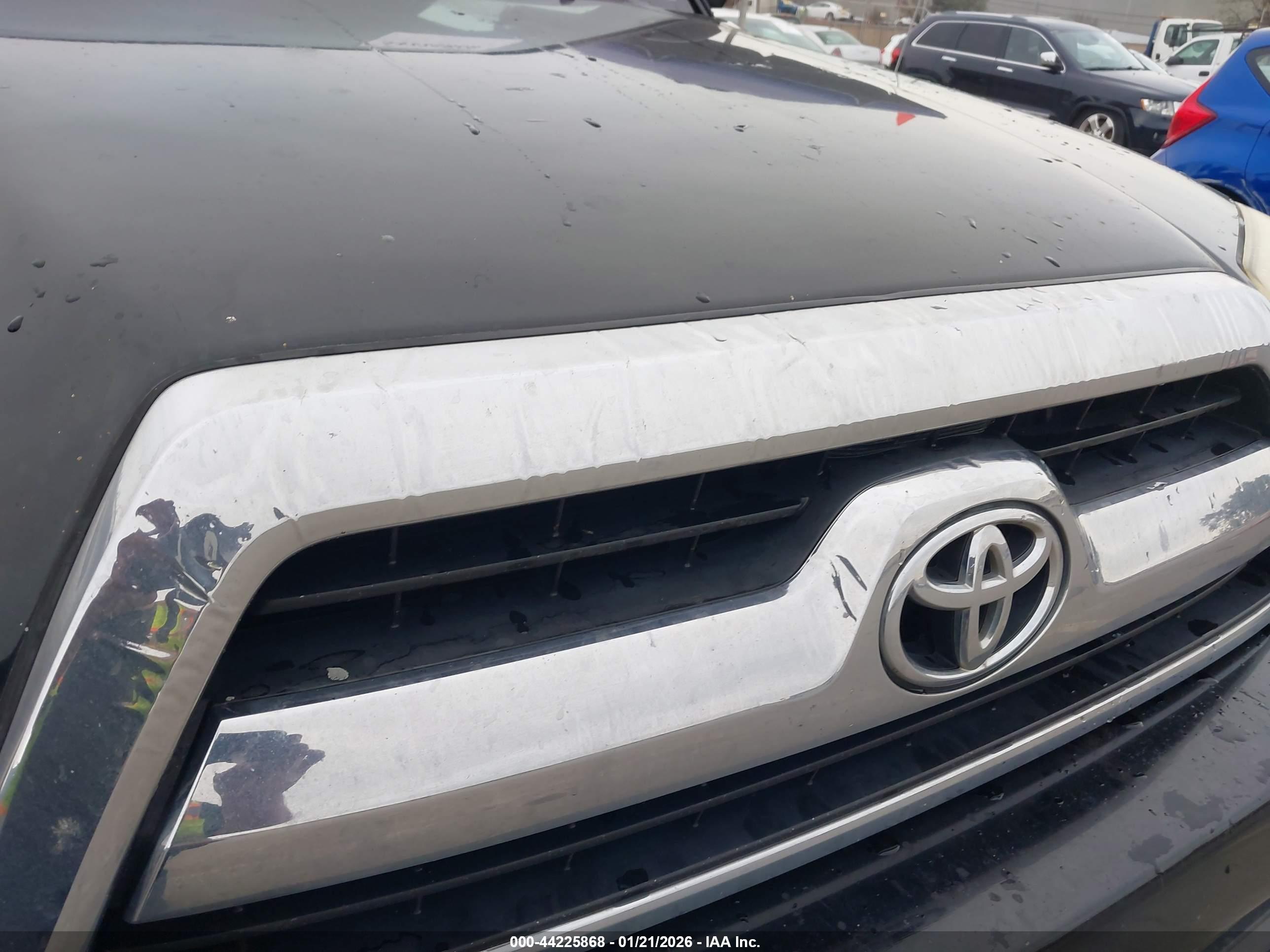 TOYOTA 4RUNNER image 6
