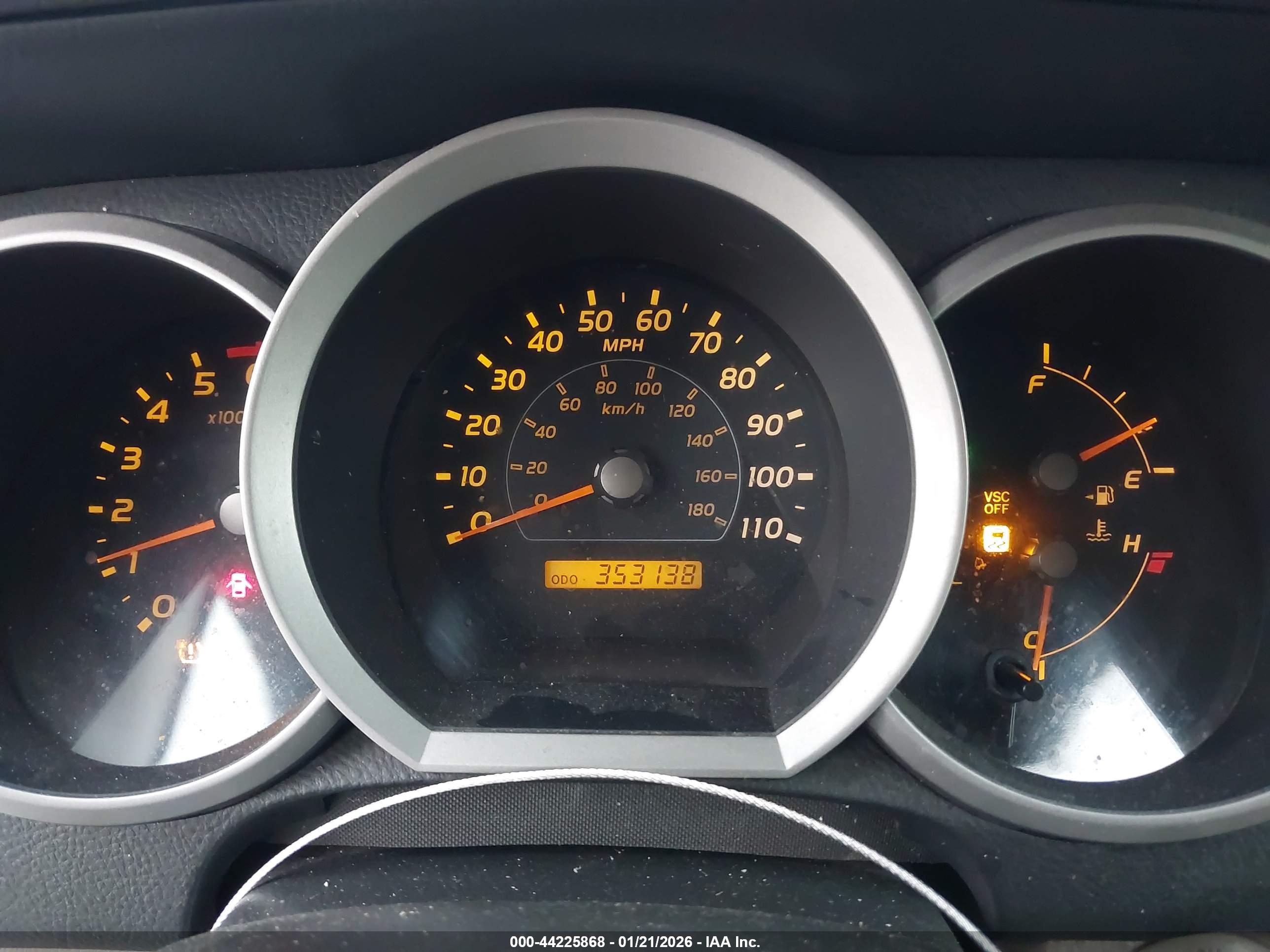 TOYOTA 4RUNNER image 7