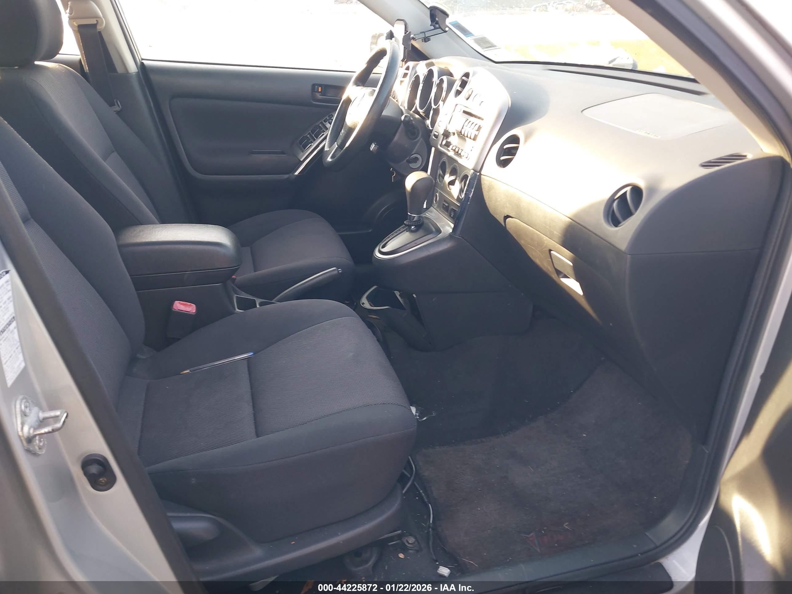 PONTIAC VIBE image 5