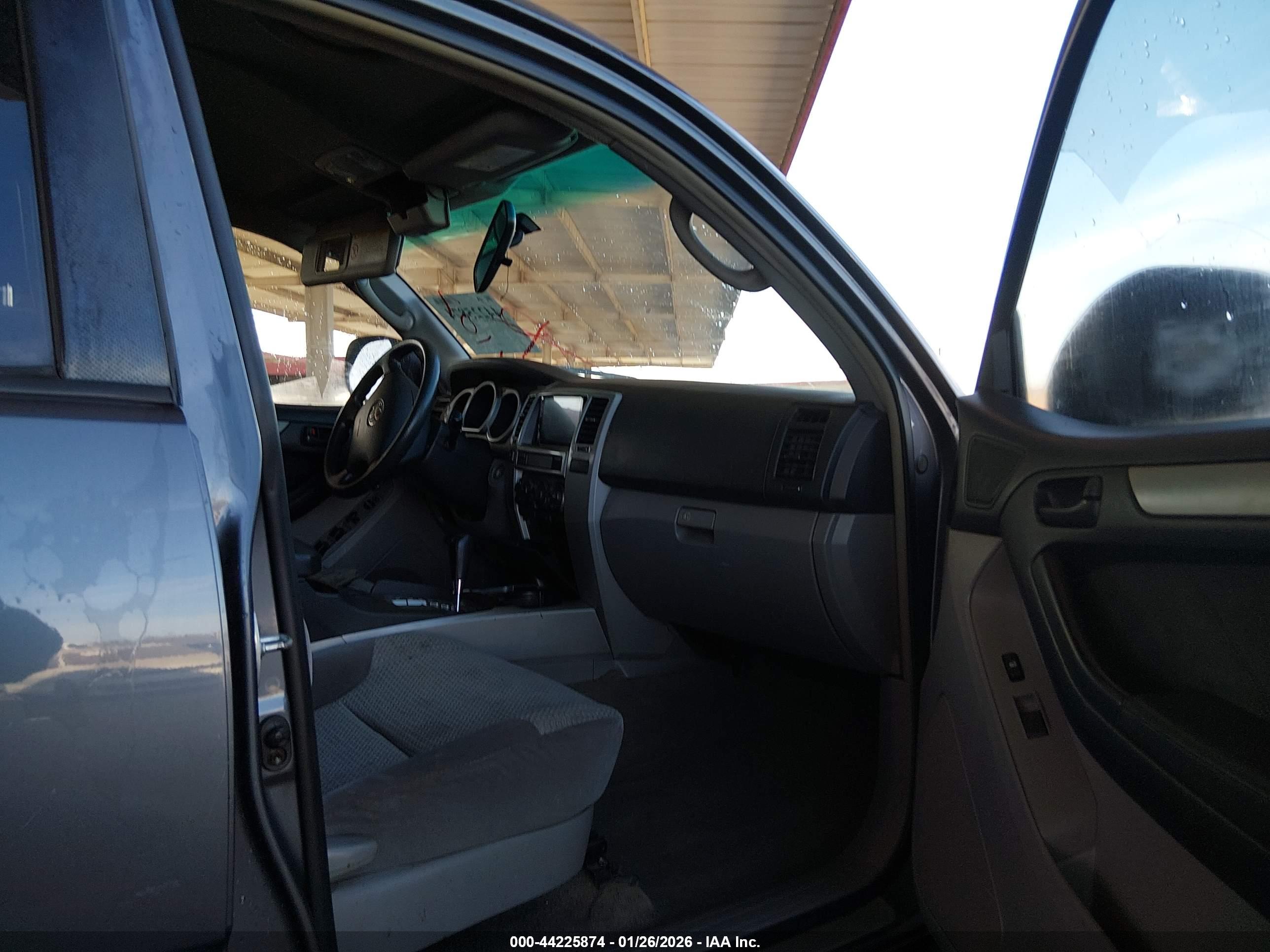 TOYOTA 4RUNNER image 5