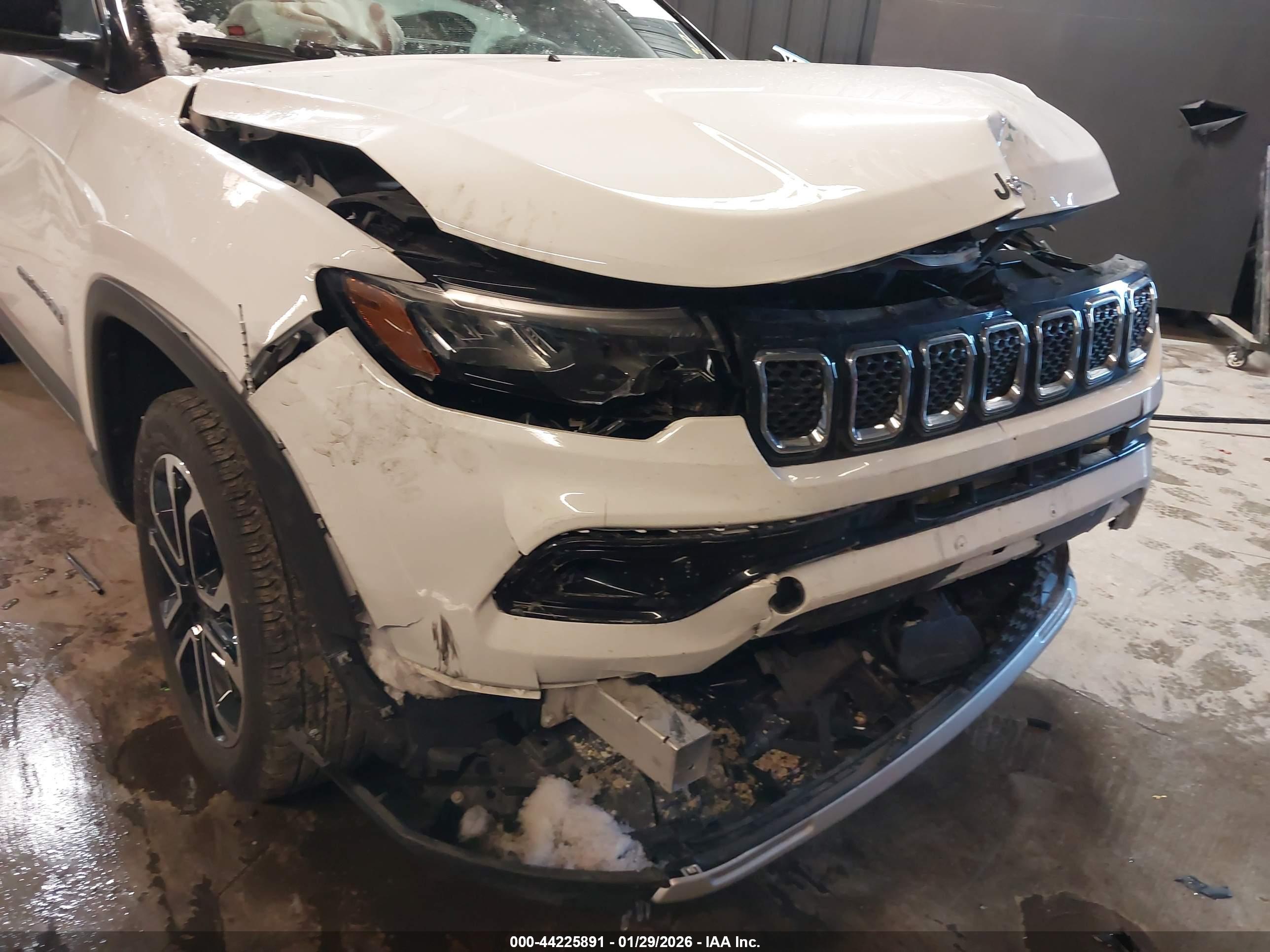 JEEP COMPASS image 6