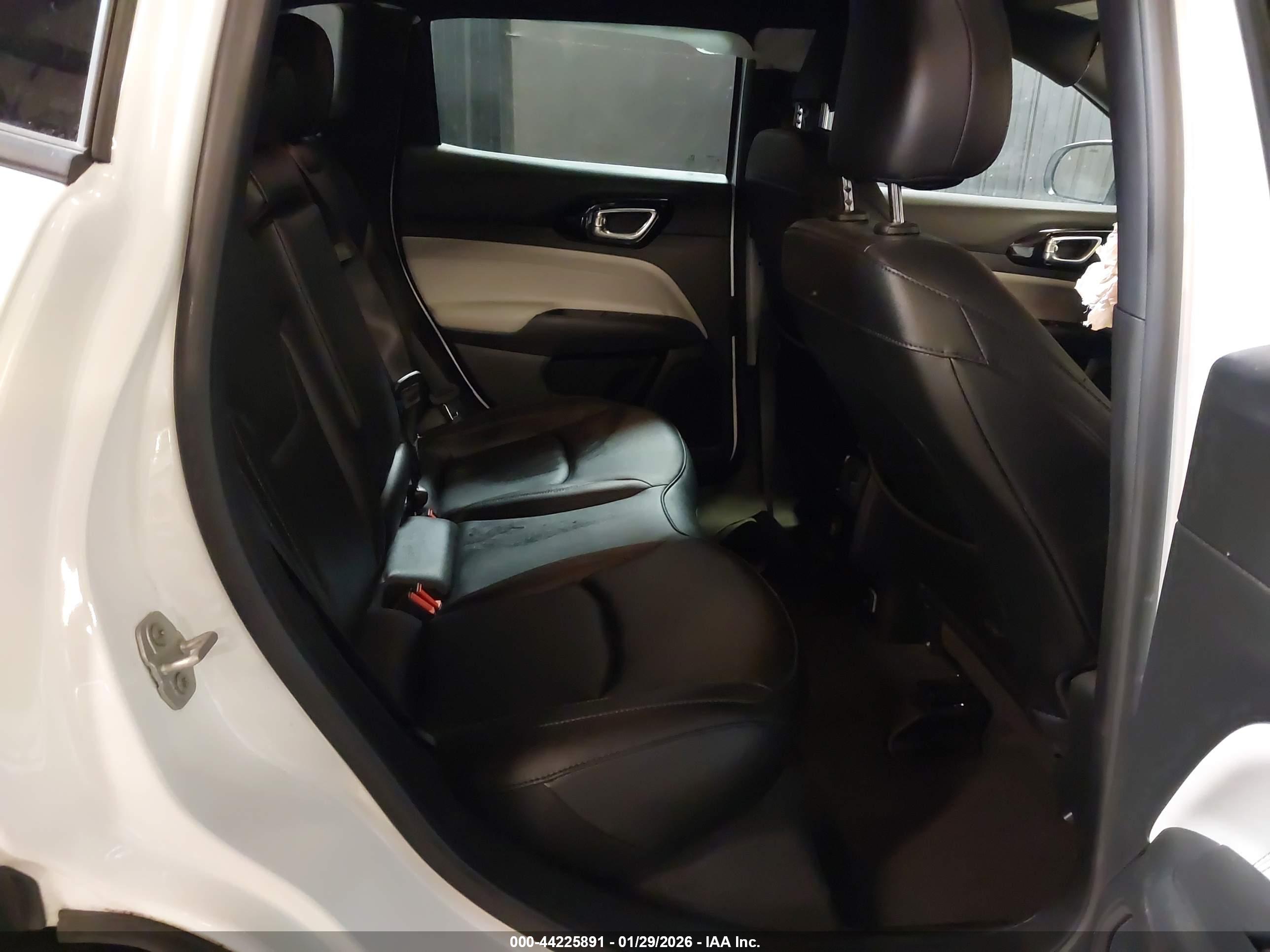 JEEP COMPASS image 8
