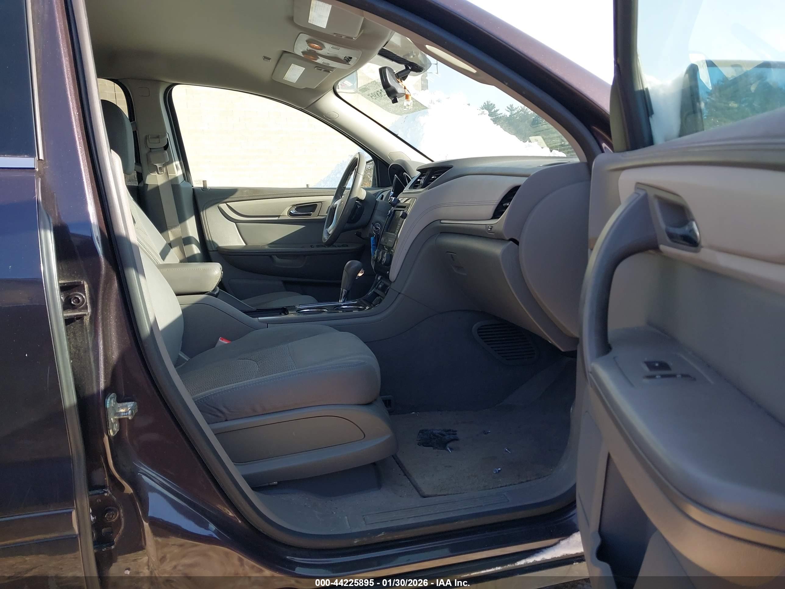 CHEVROLET TRAVERSE image 5