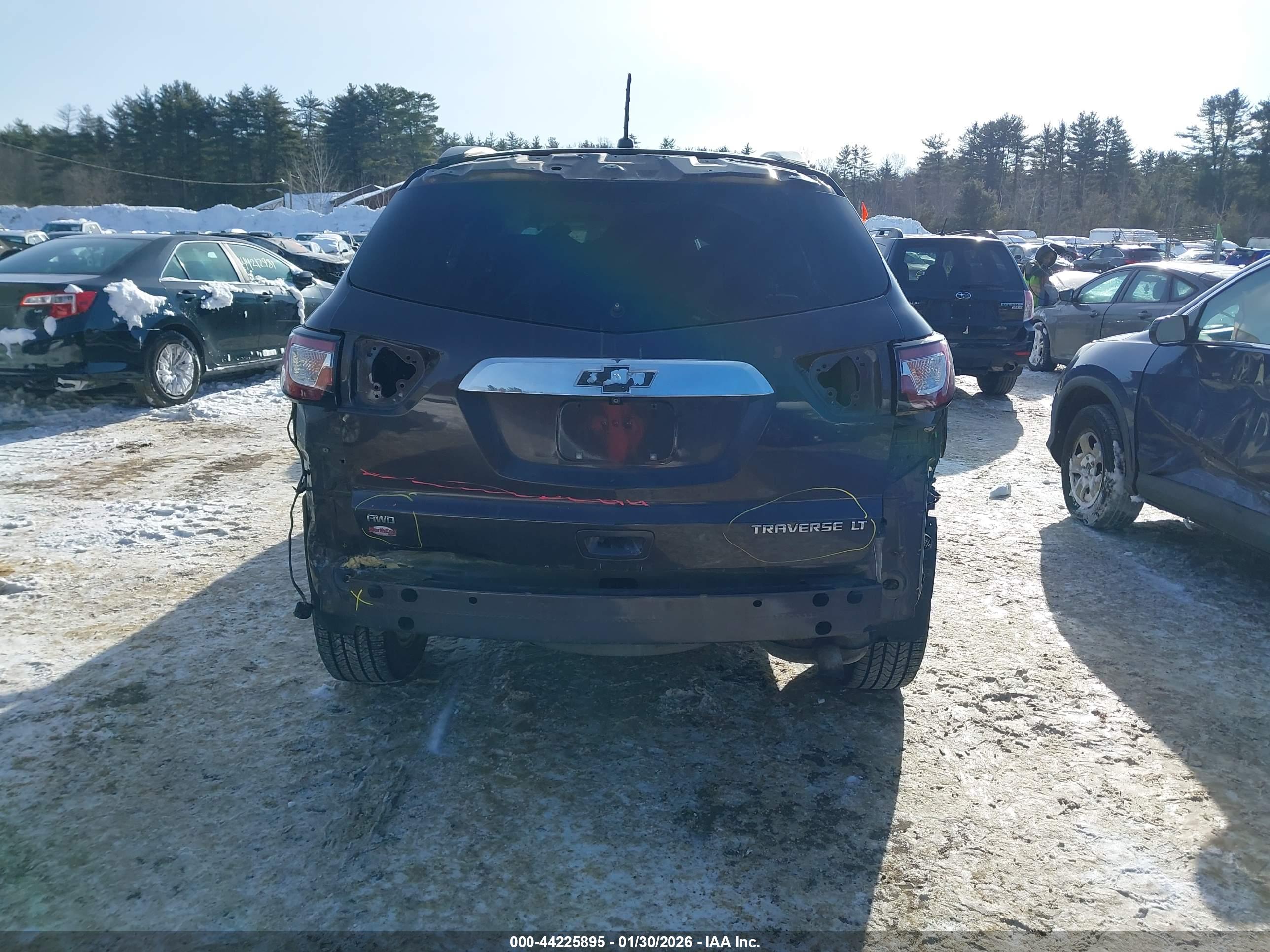 CHEVROLET TRAVERSE image 6