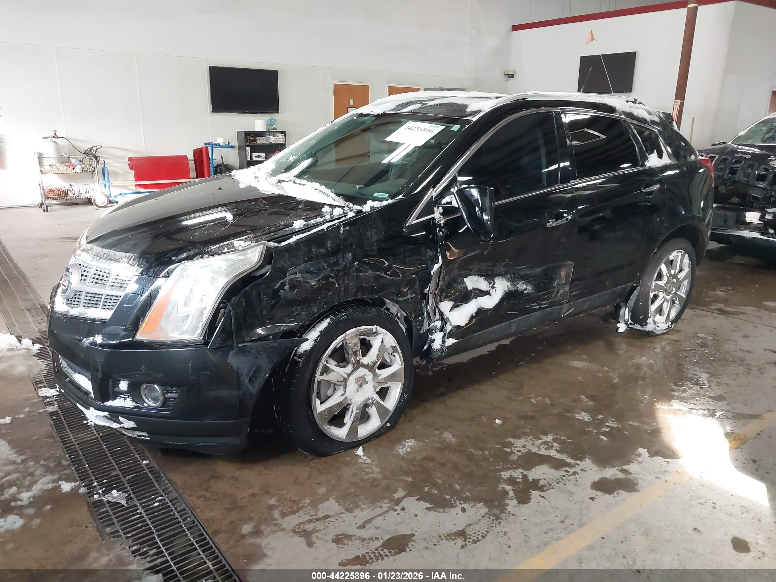 CADILLAC SRX image 2