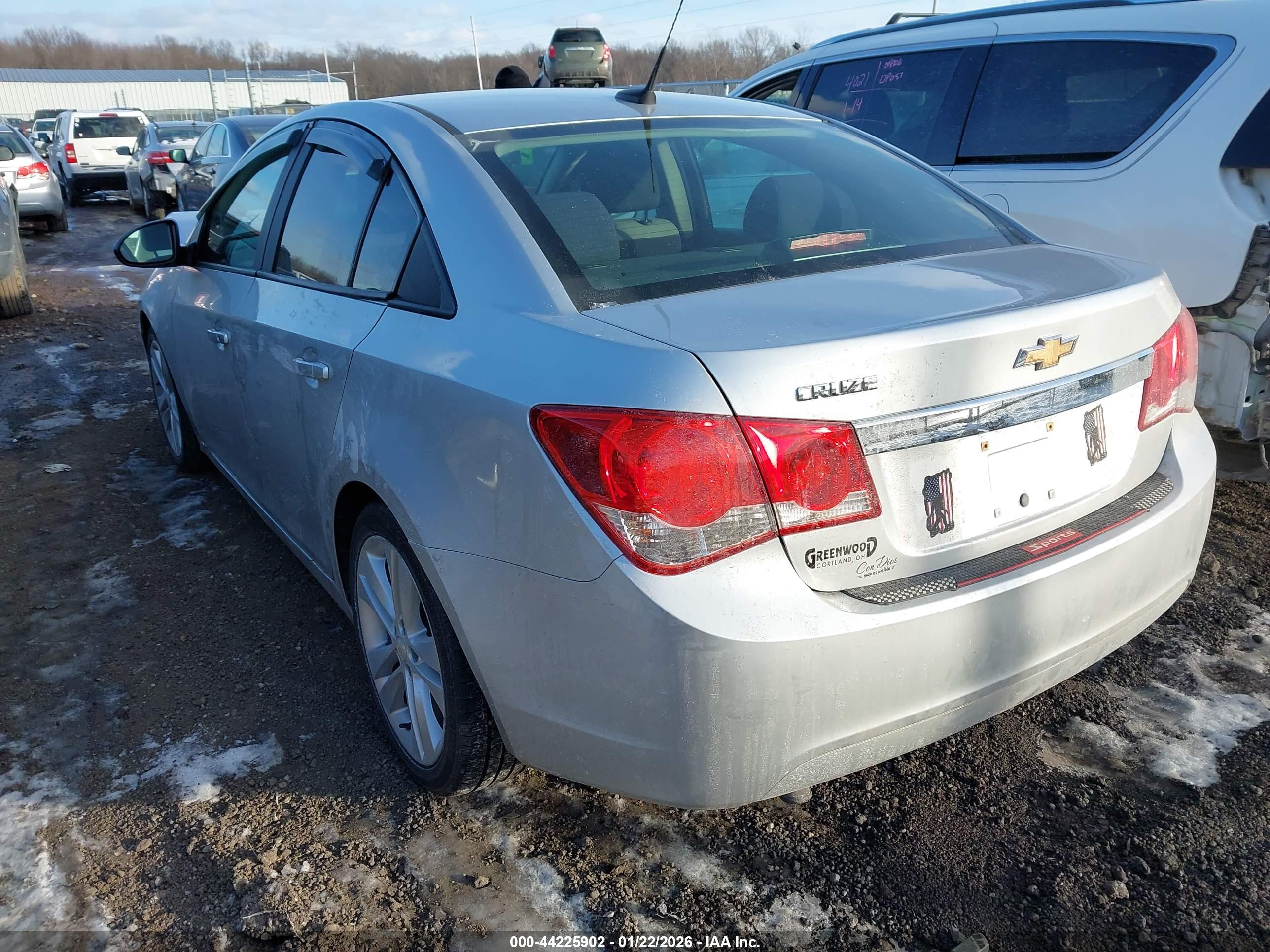 CHEVROLET CRUZE image 3