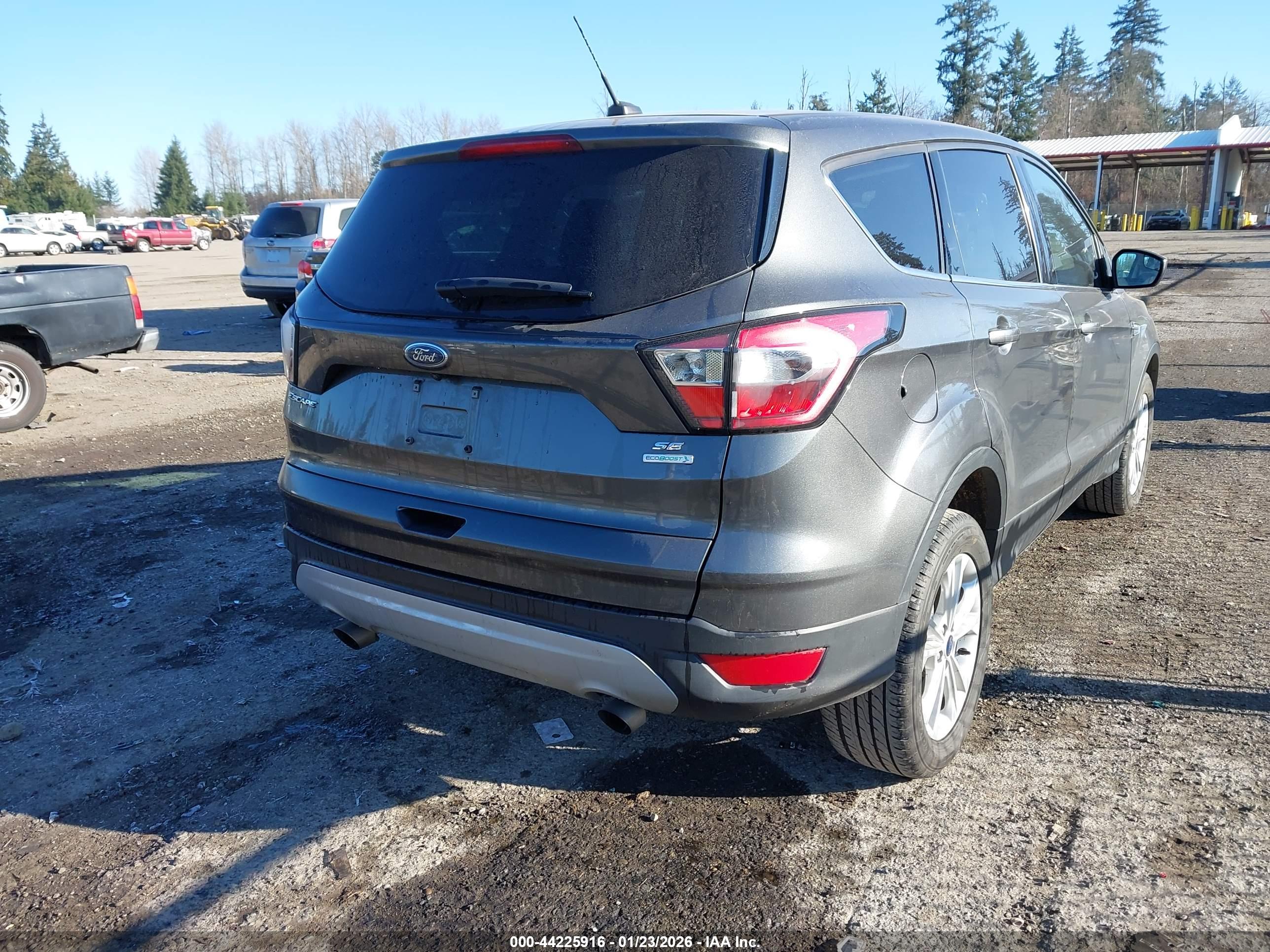 FORD ESCAPE image 4