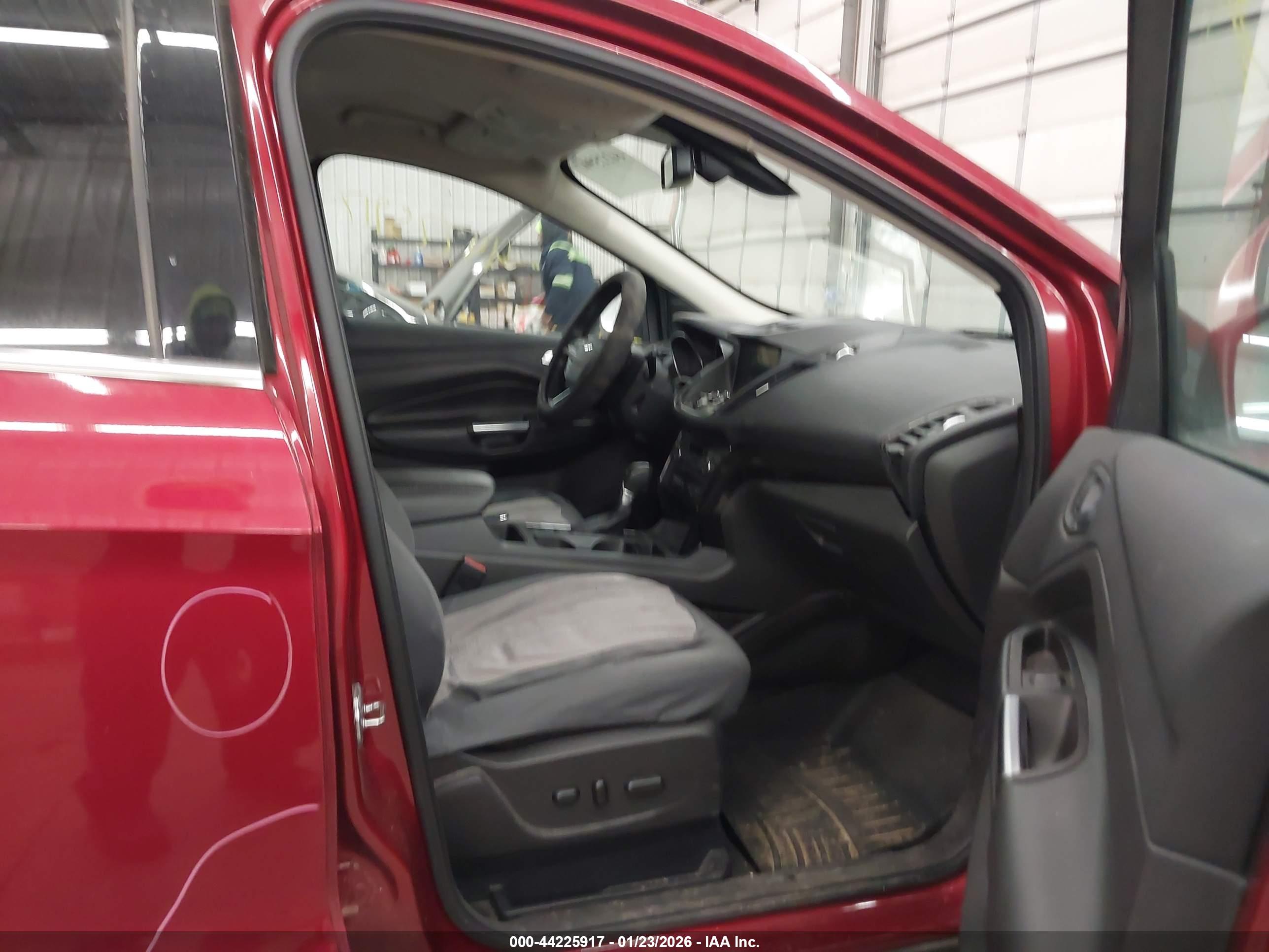 FORD ESCAPE image 5