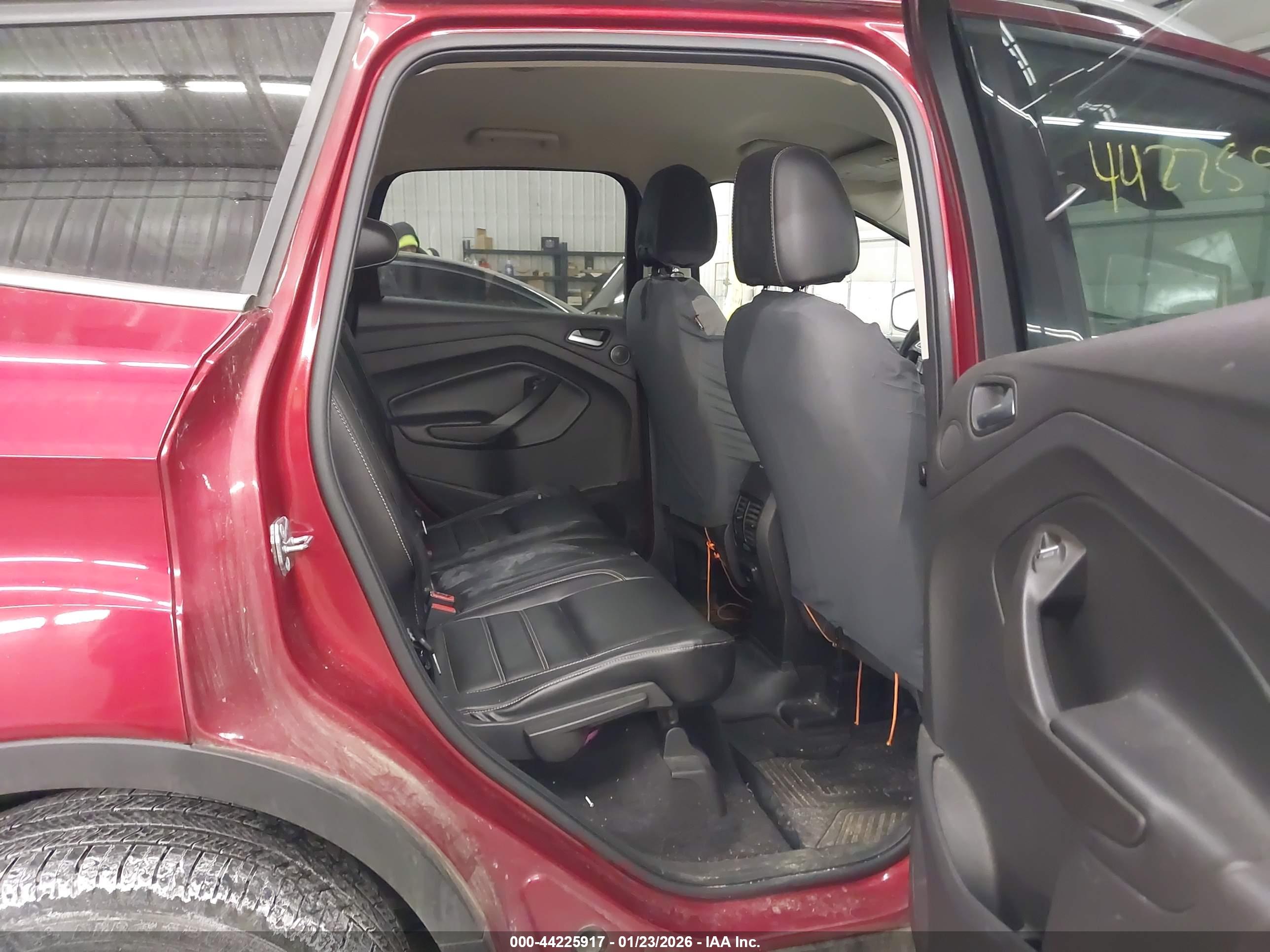 FORD ESCAPE image 8