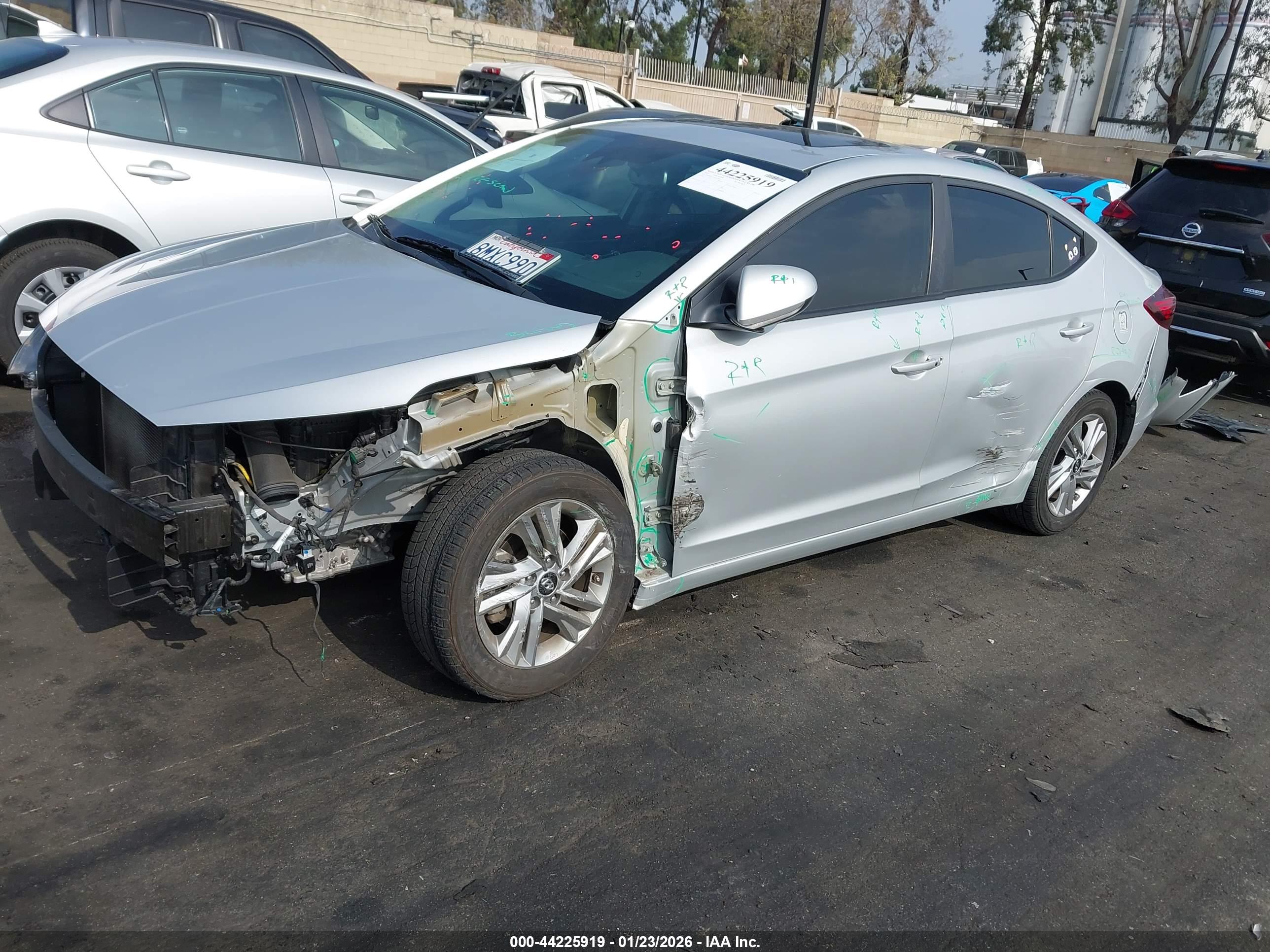 HYUNDAI ELANTRA image 2