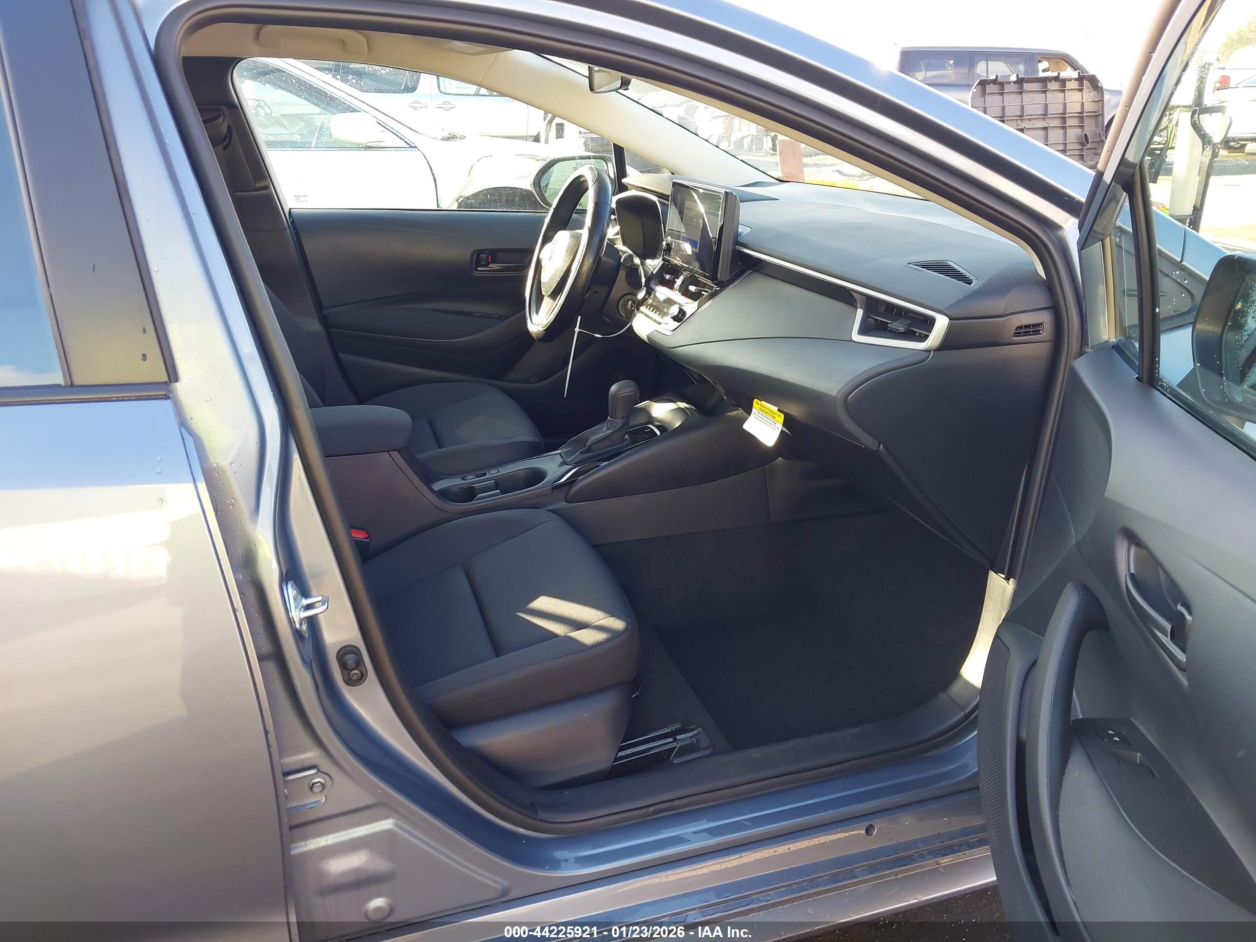 TOYOTA COROLLA image 5