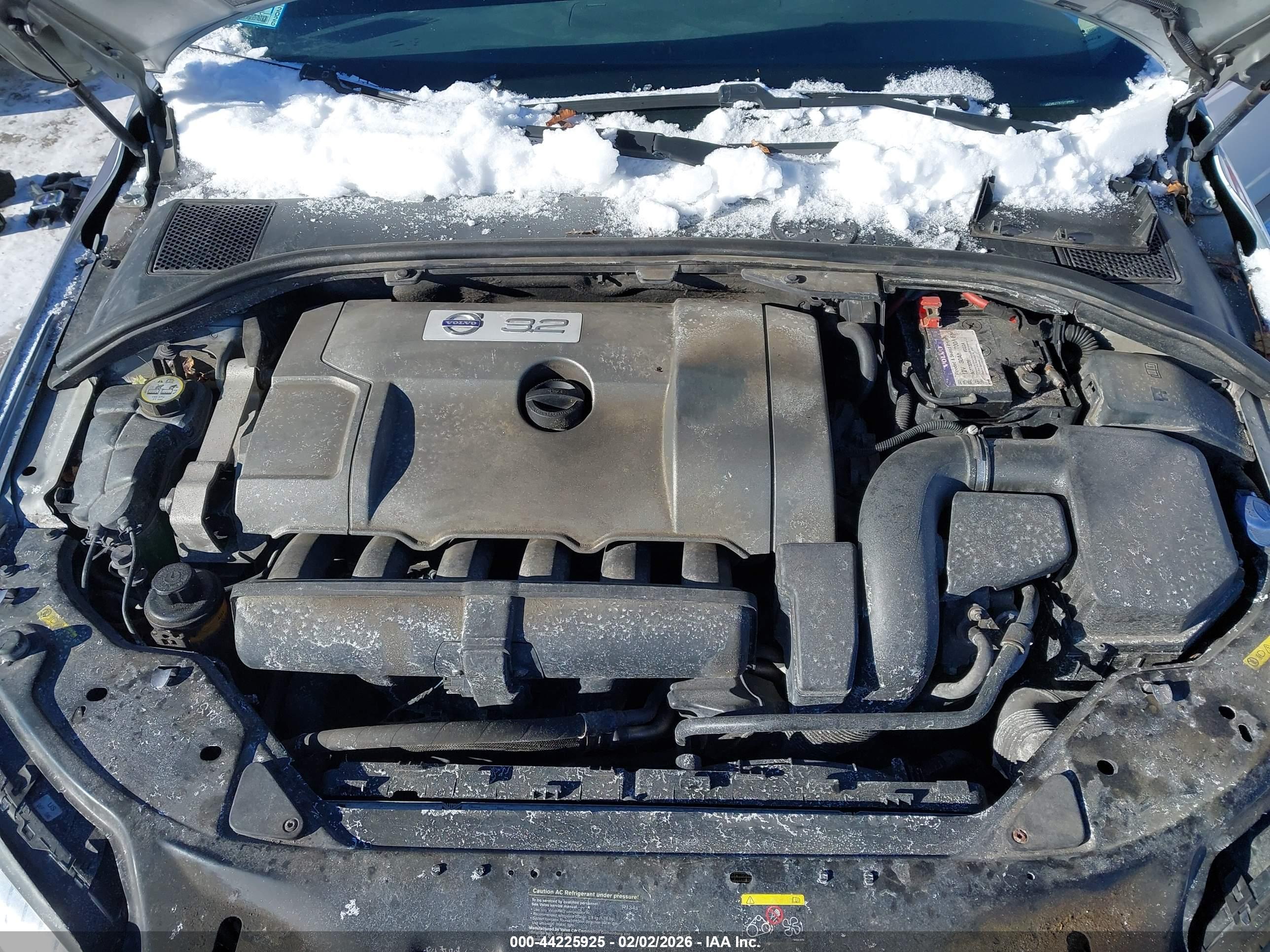 VOLVO XC70 image 10