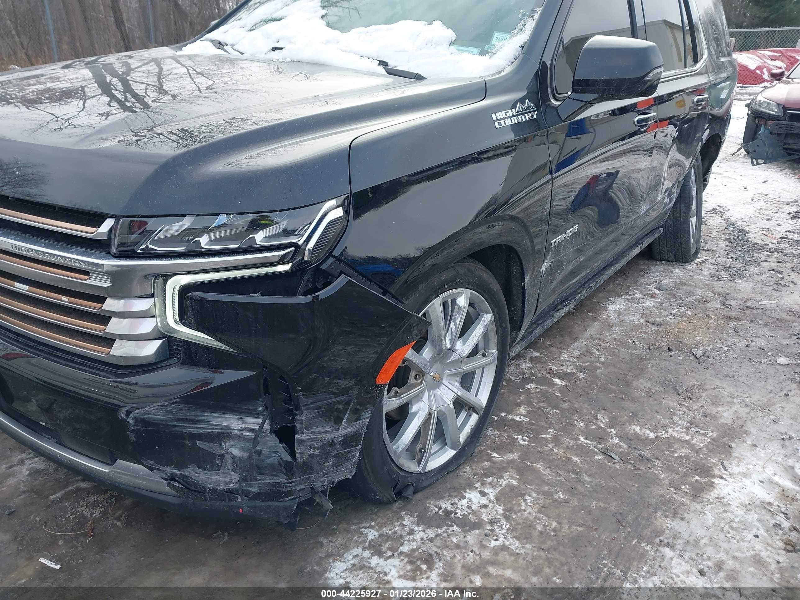 CHEVROLET TAHOE image 6