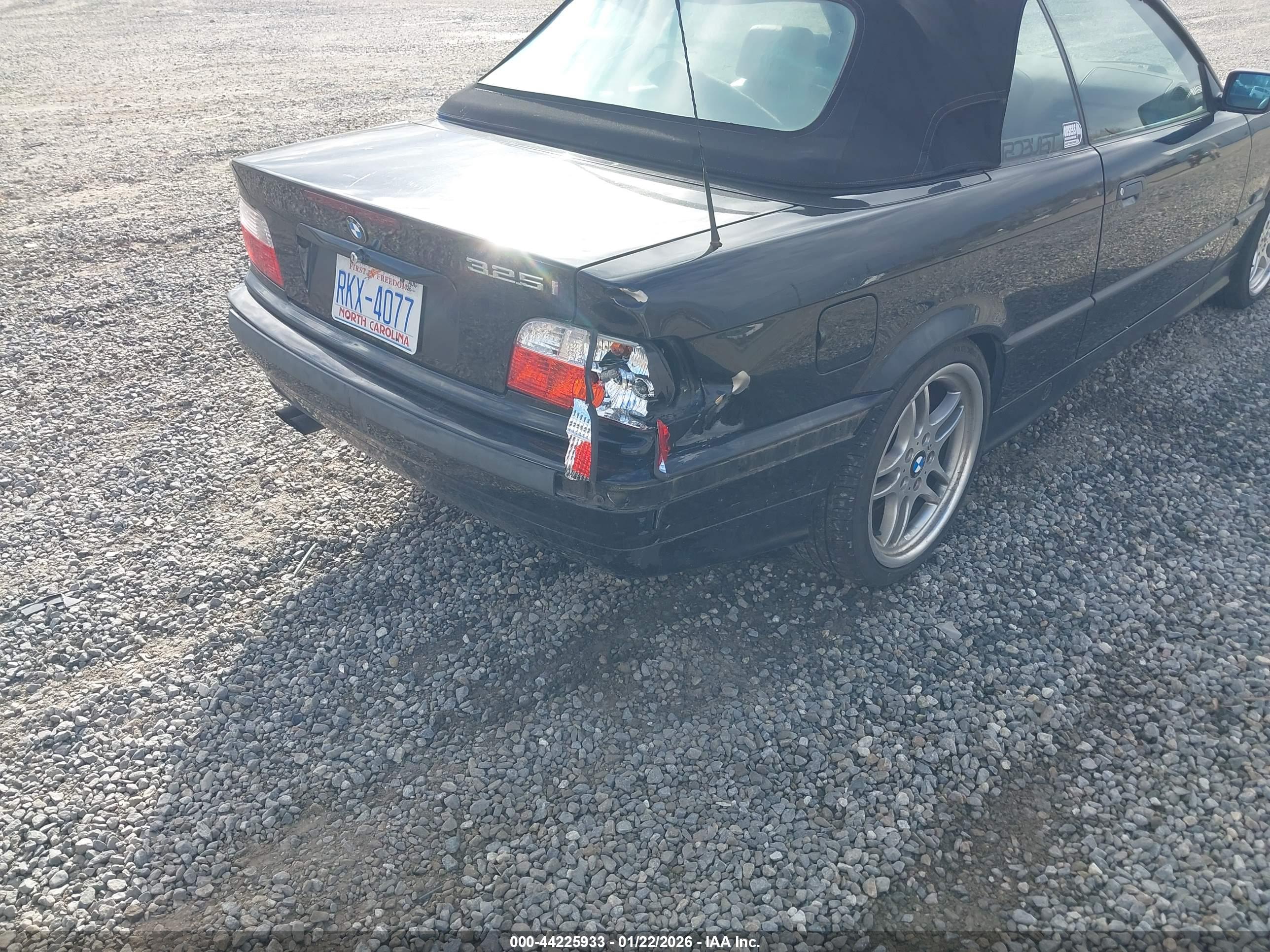 BMW 325 image 6