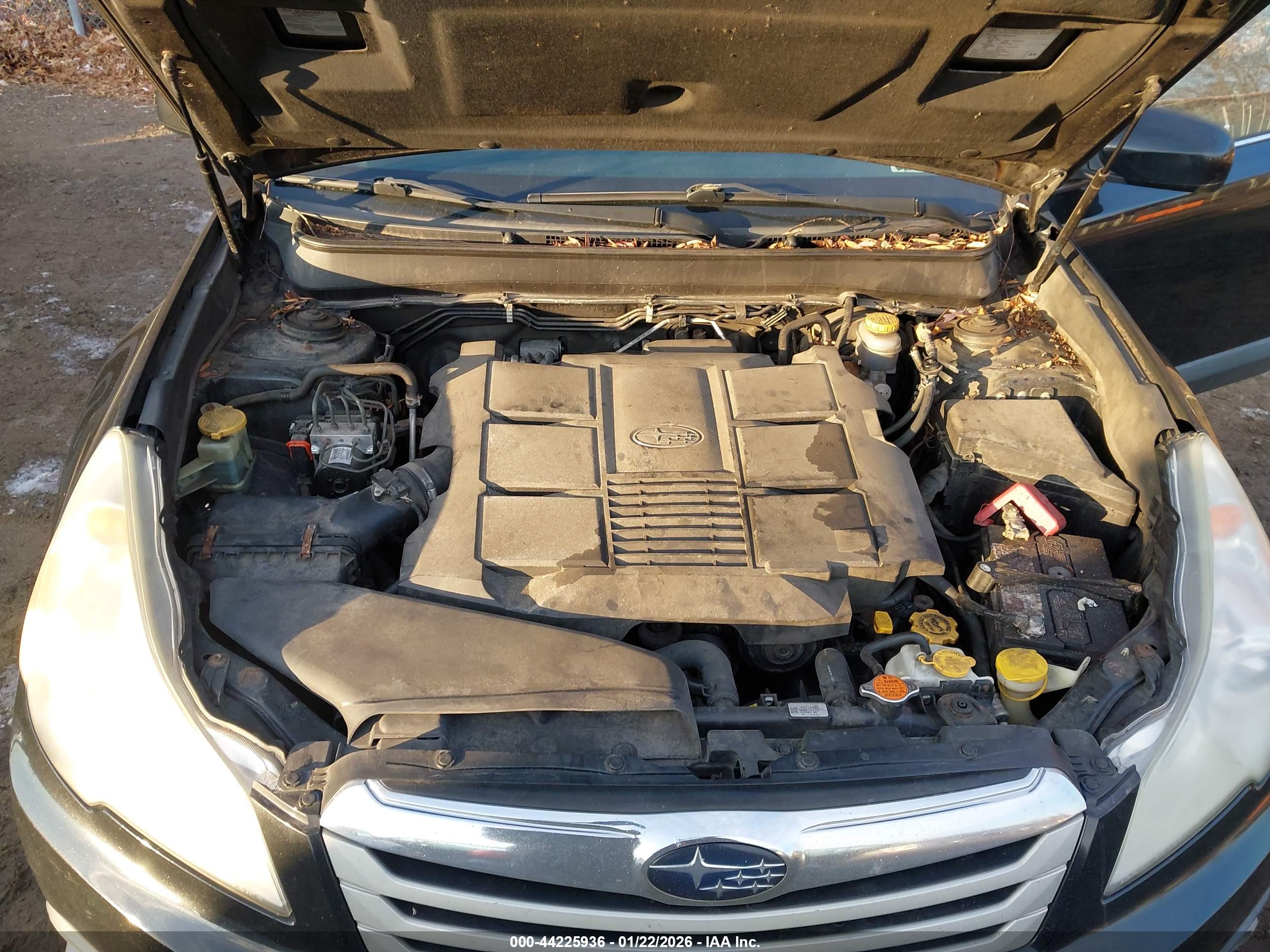 SUBARU OUTBACK image 10