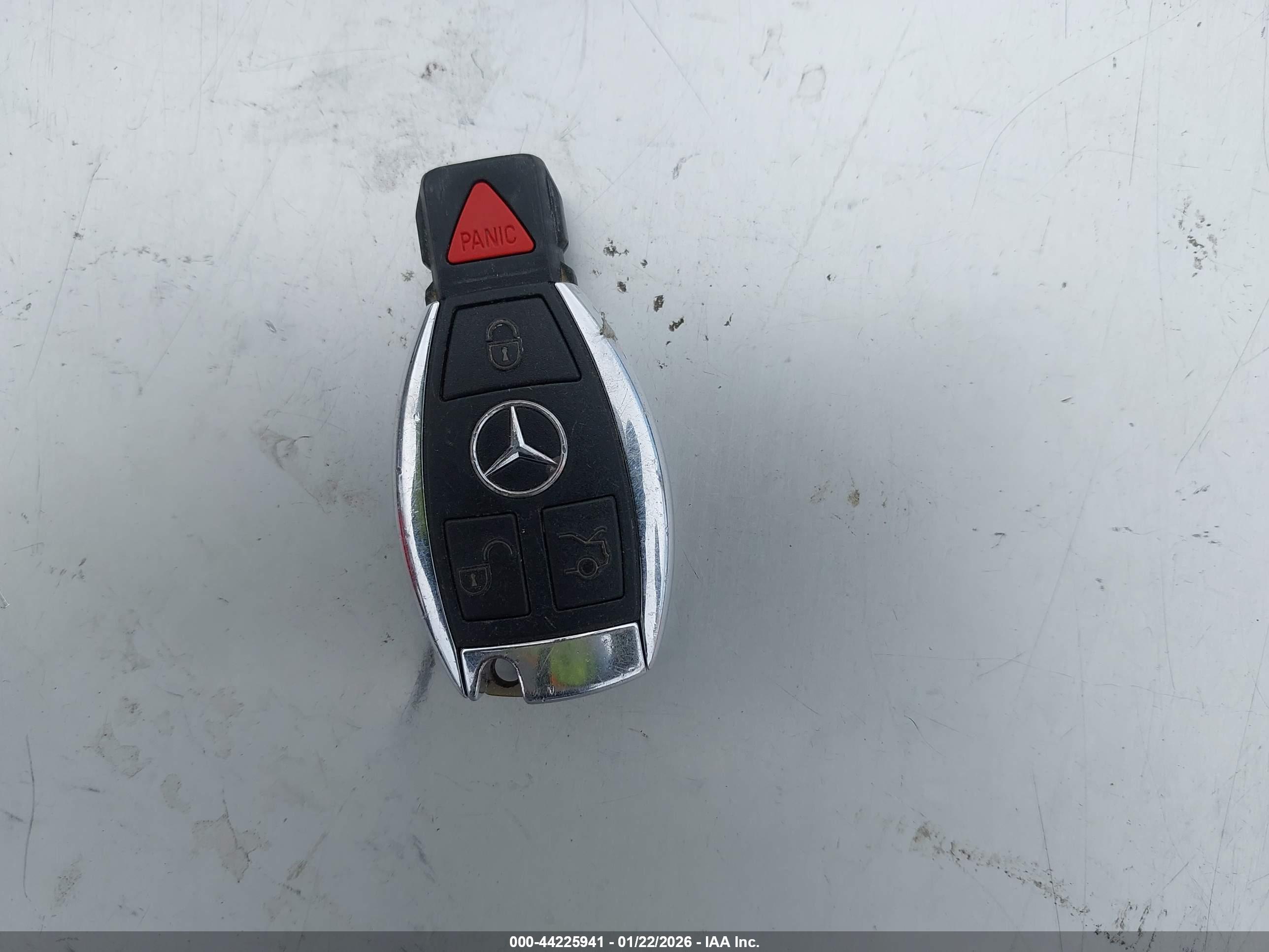 MERCEDES-BENZ C-CLASS image 11
