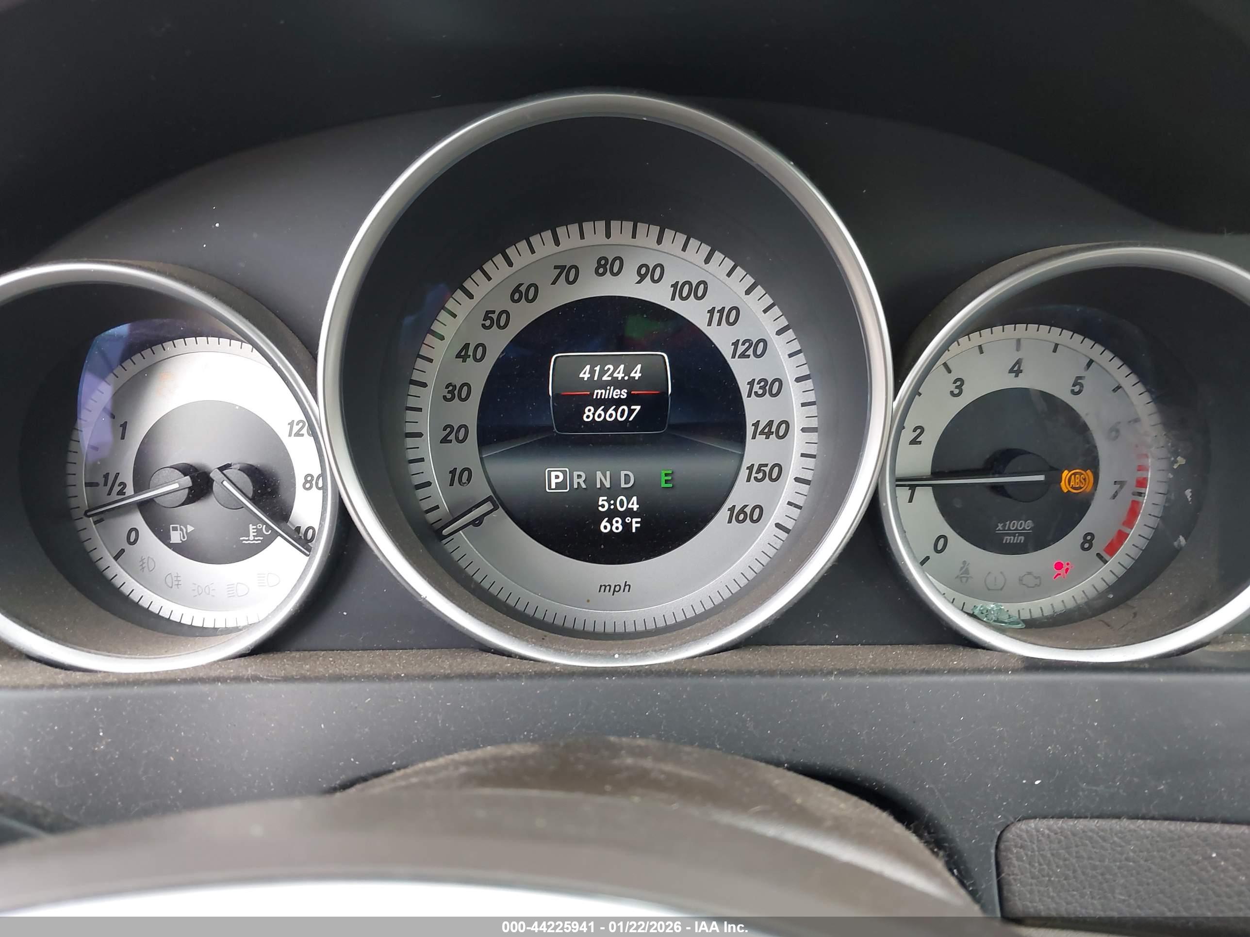 MERCEDES-BENZ C-CLASS image 7