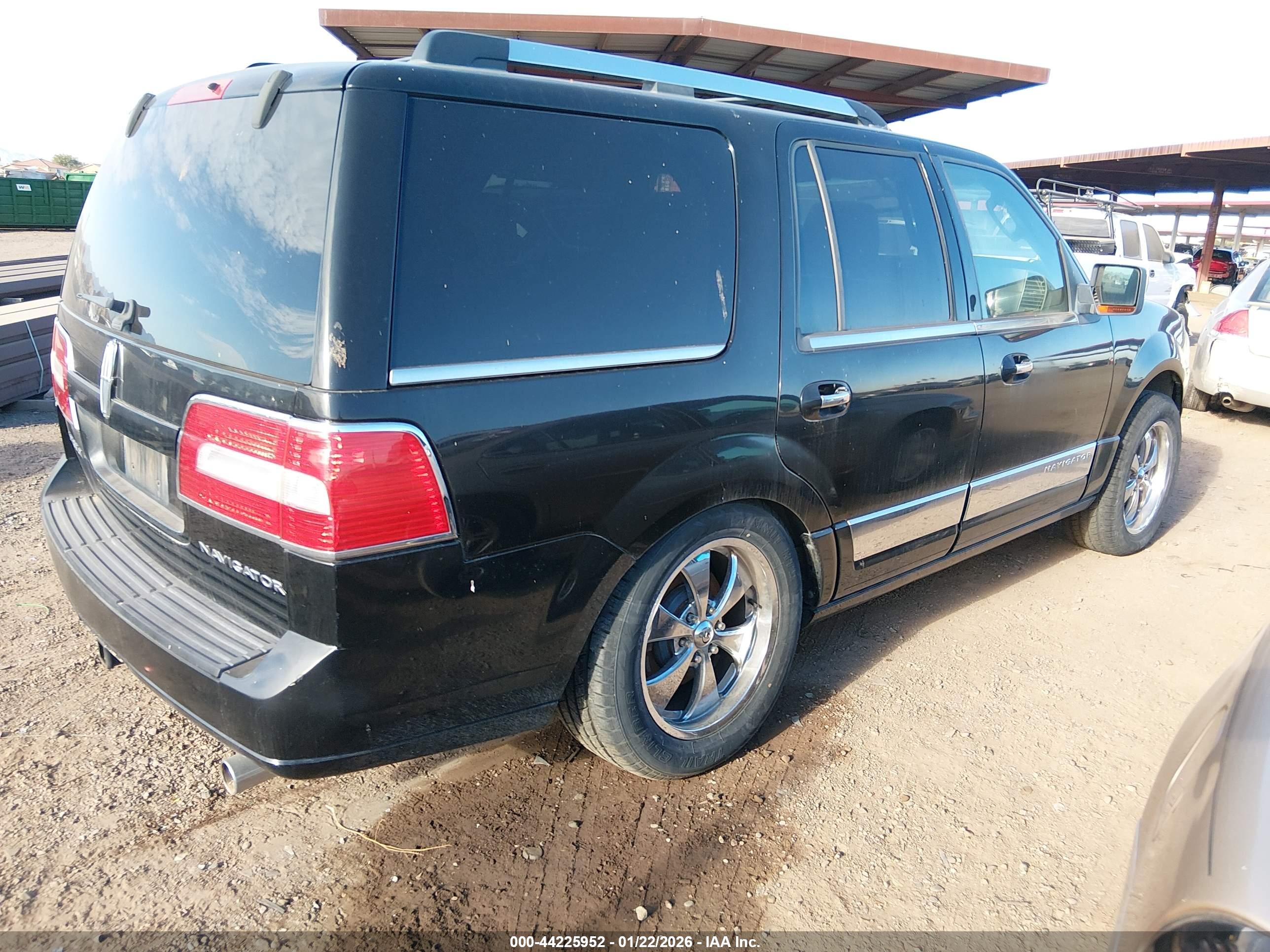 LINCOLN NAVIGATOR image 4