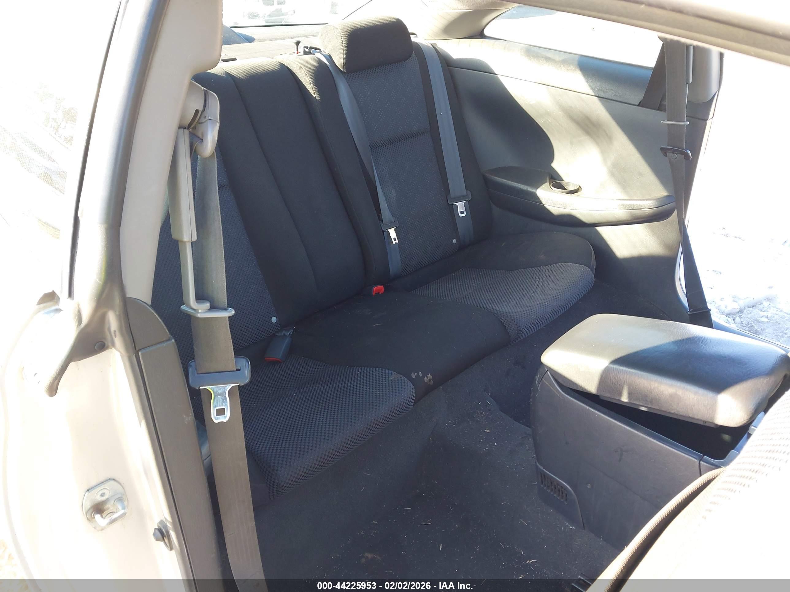 TOYOTA CAMRY image 8