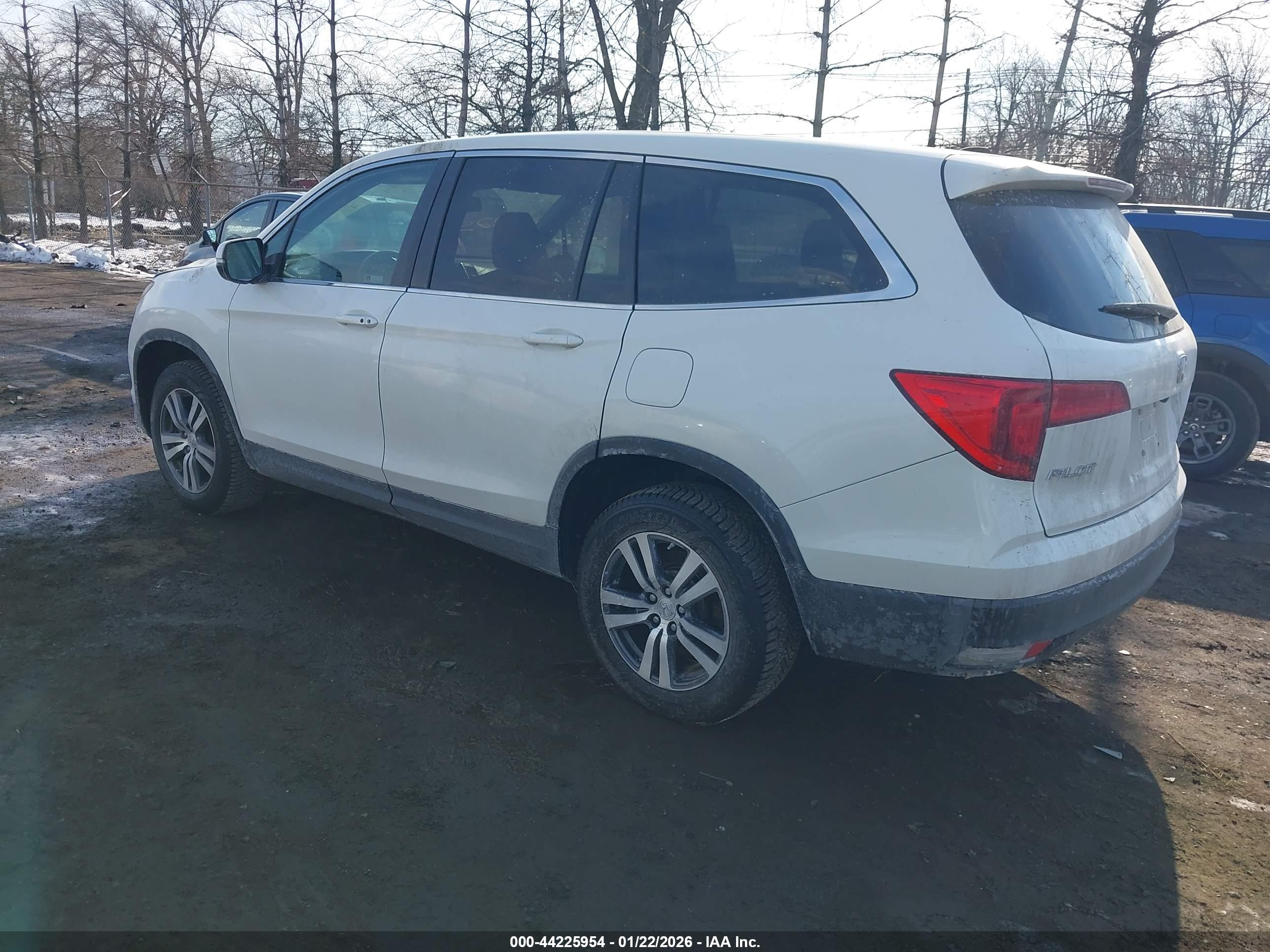 HONDA PILOT image 3