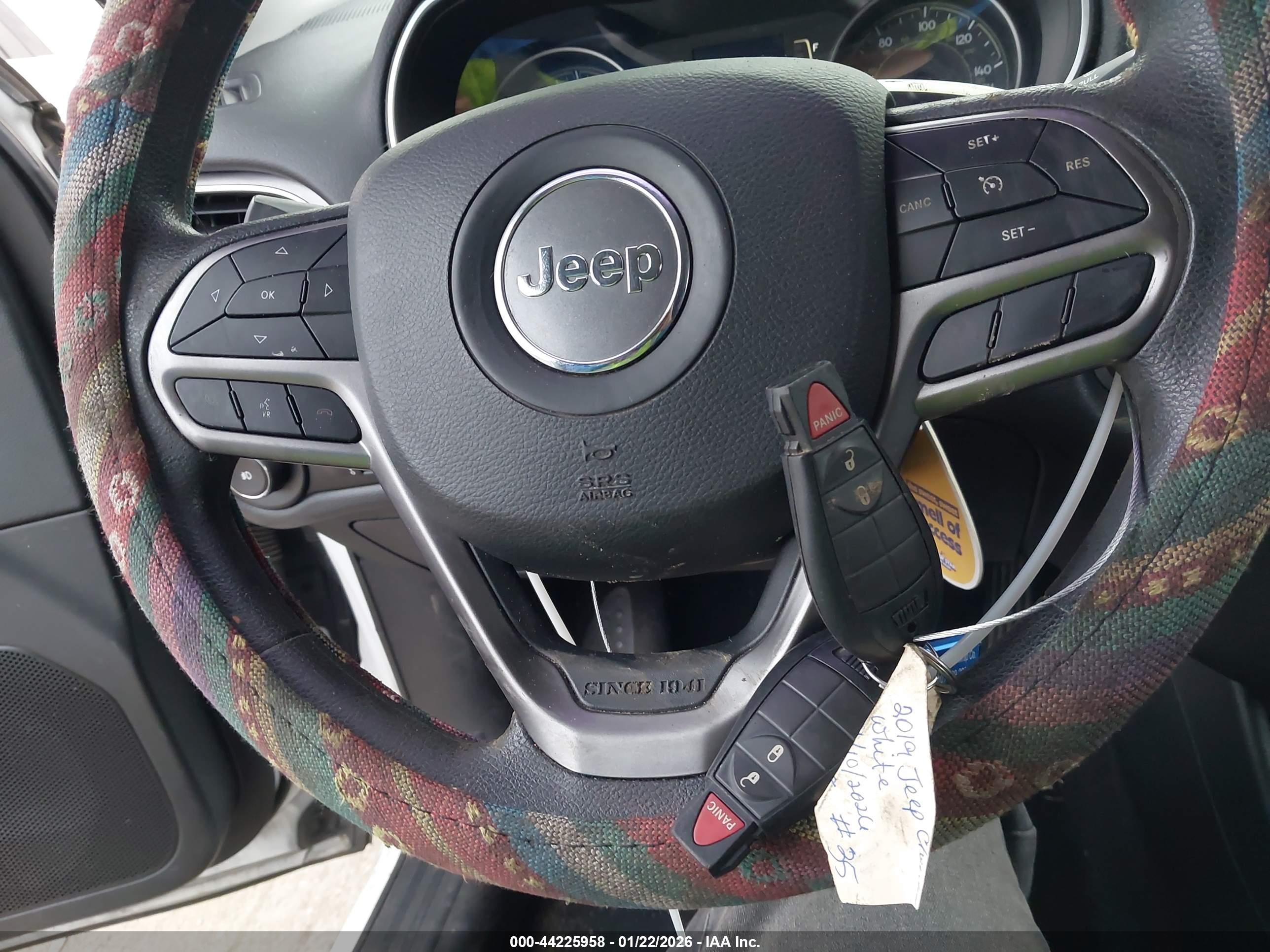 JEEP CHEROKEE image 11