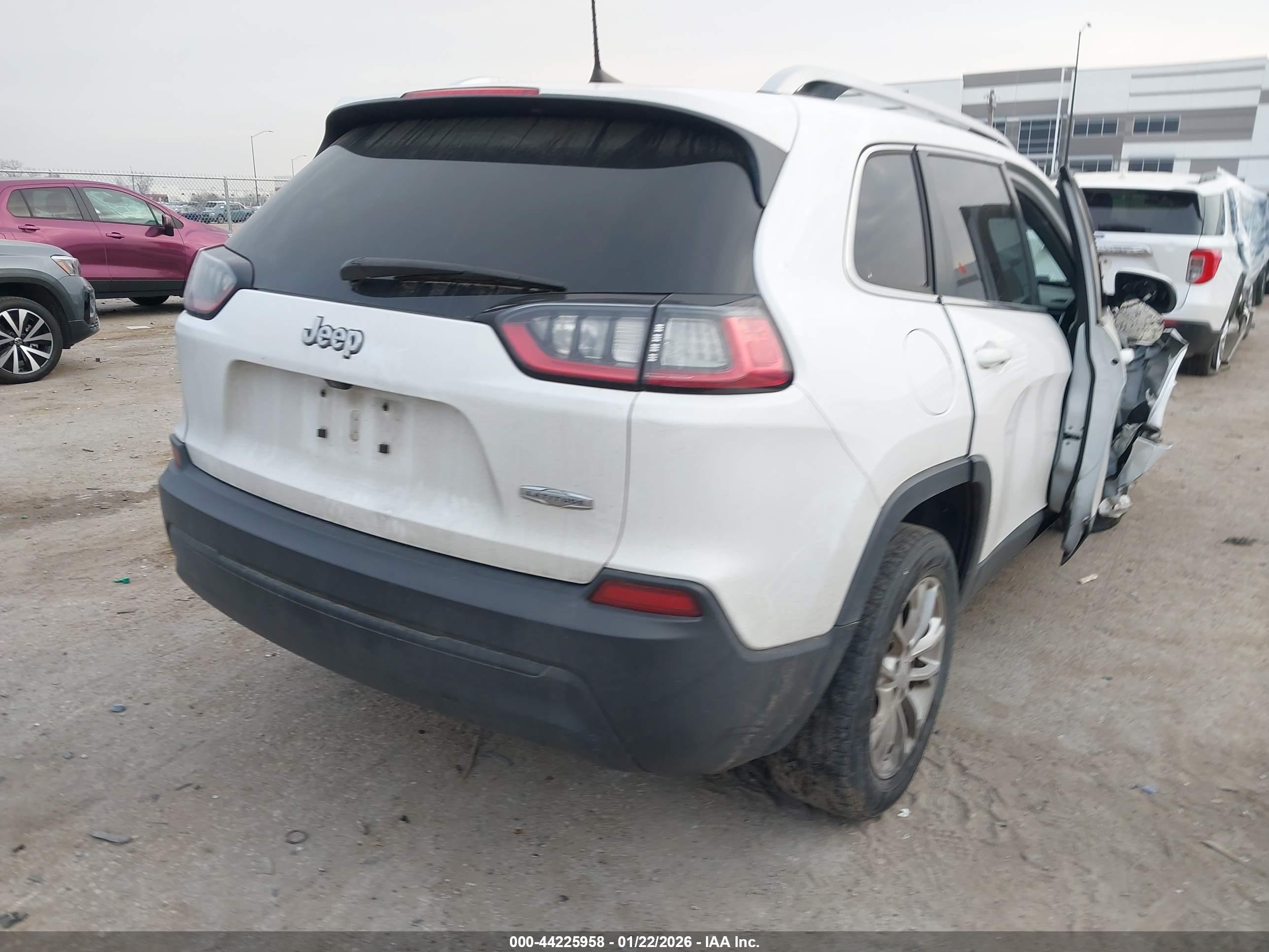 JEEP CHEROKEE image 4